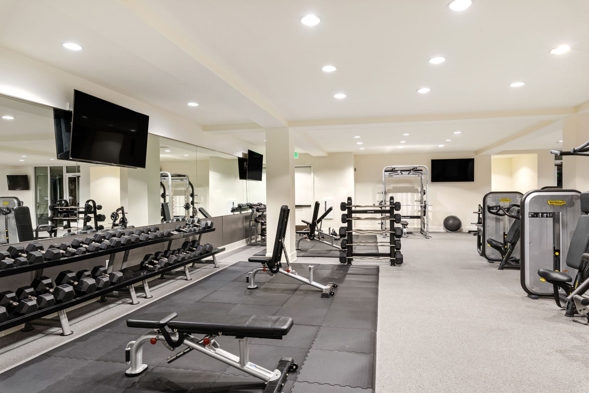 27 Seventy Five Mesa Verde Fitness Center