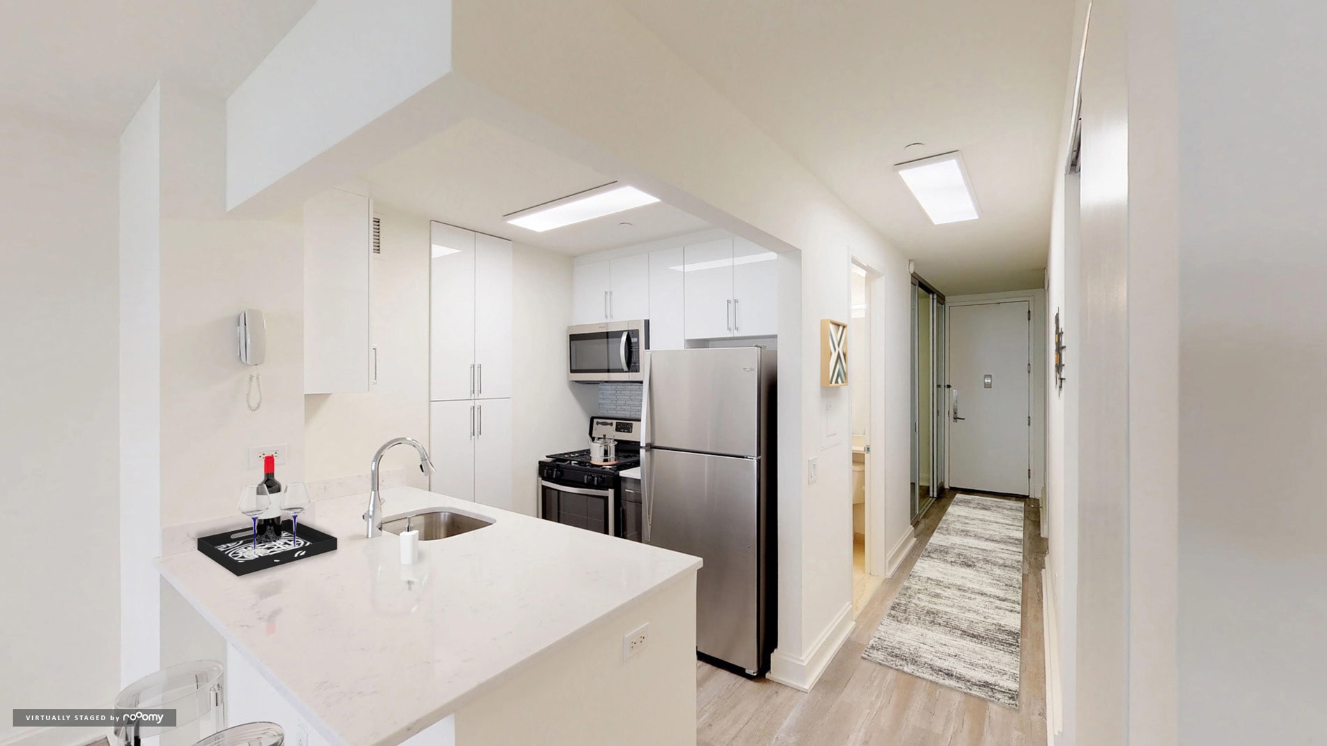 10 Hanover Square Kitchen Virtually Staged by RoOomy