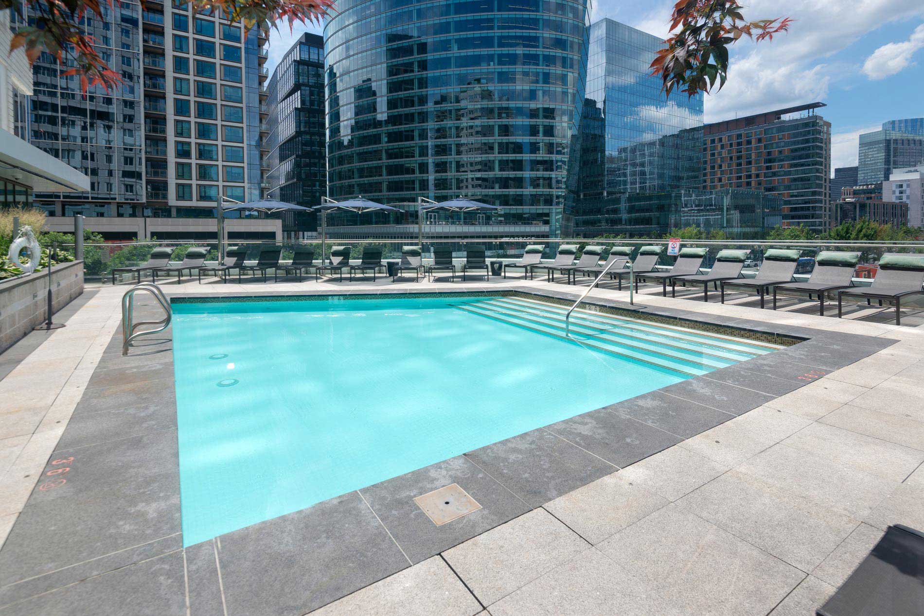 100 Pier 4 pool