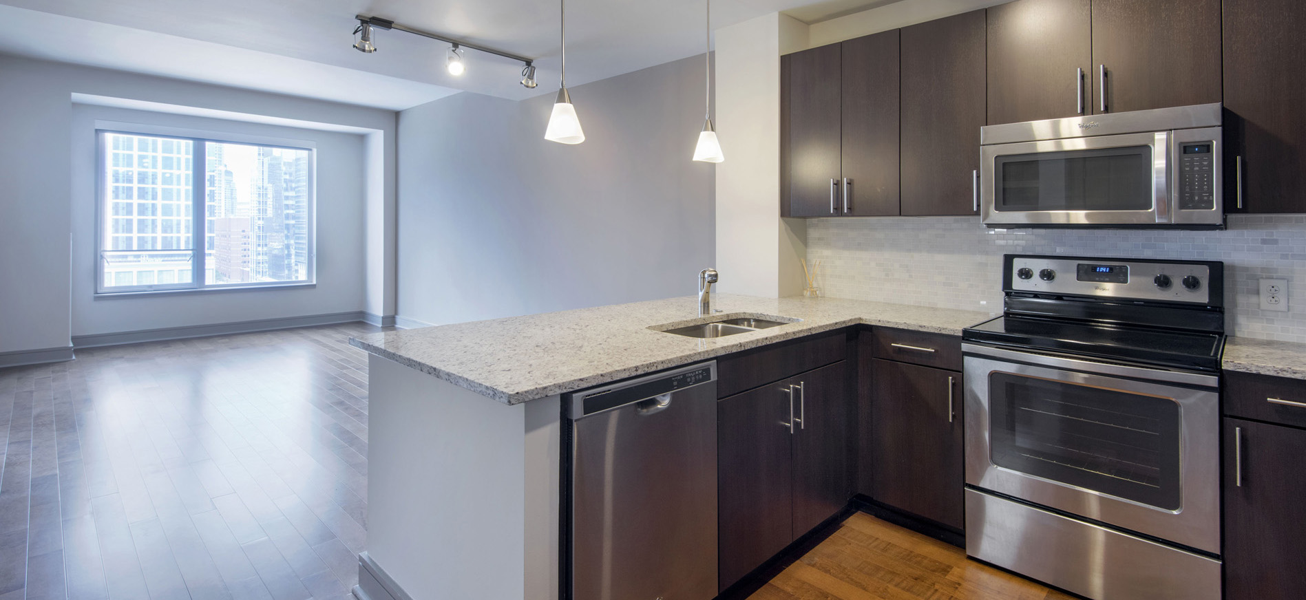 100 Pier 4 Kitchen
