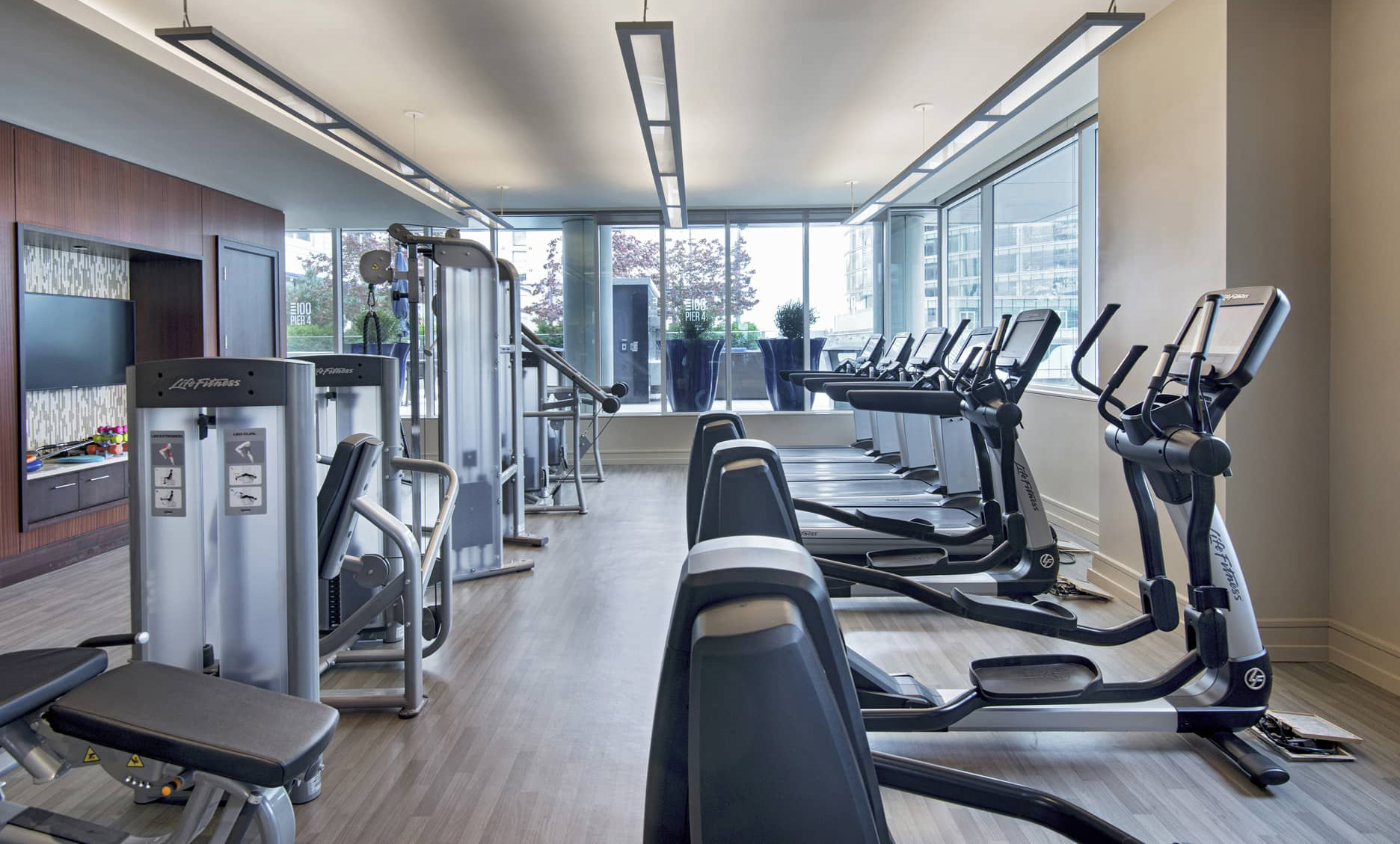 100 Pier 4 Gym