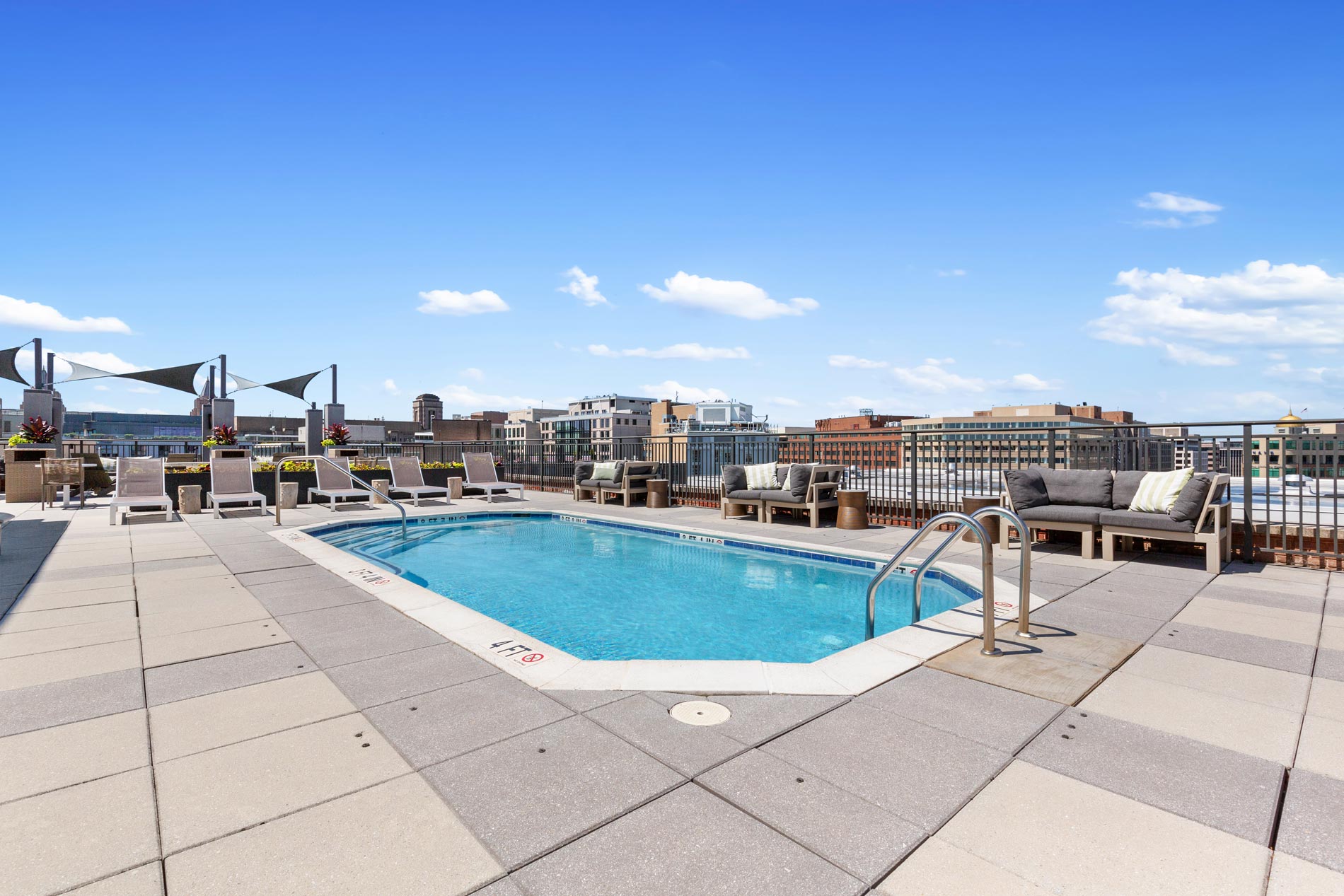 1301 Thomas Circle pool