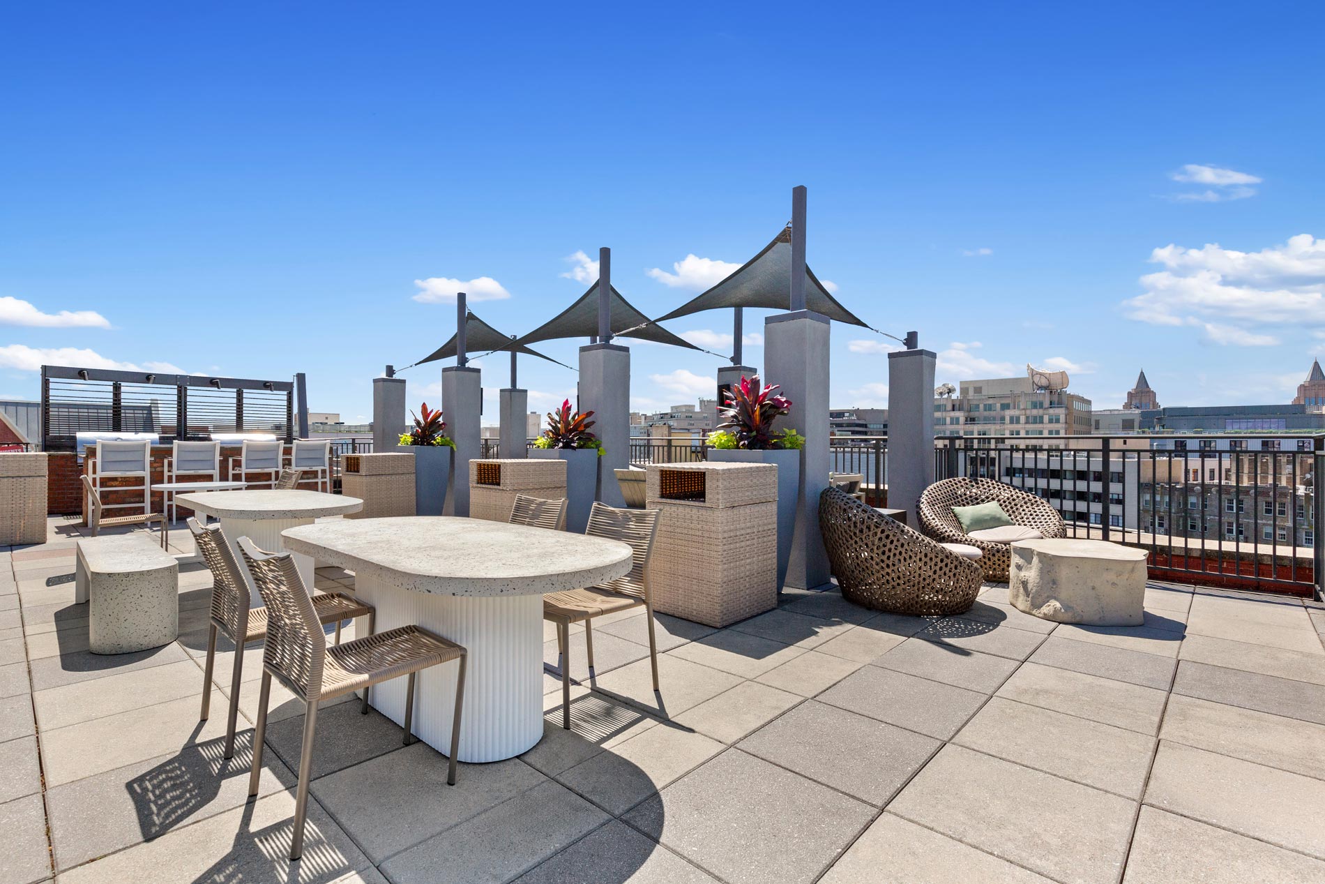 1301 Thomas Circle rooftop grilling area
