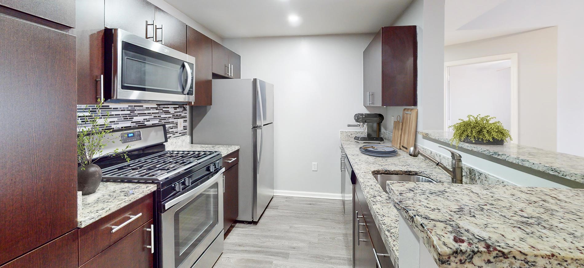 14 North staged kitchen