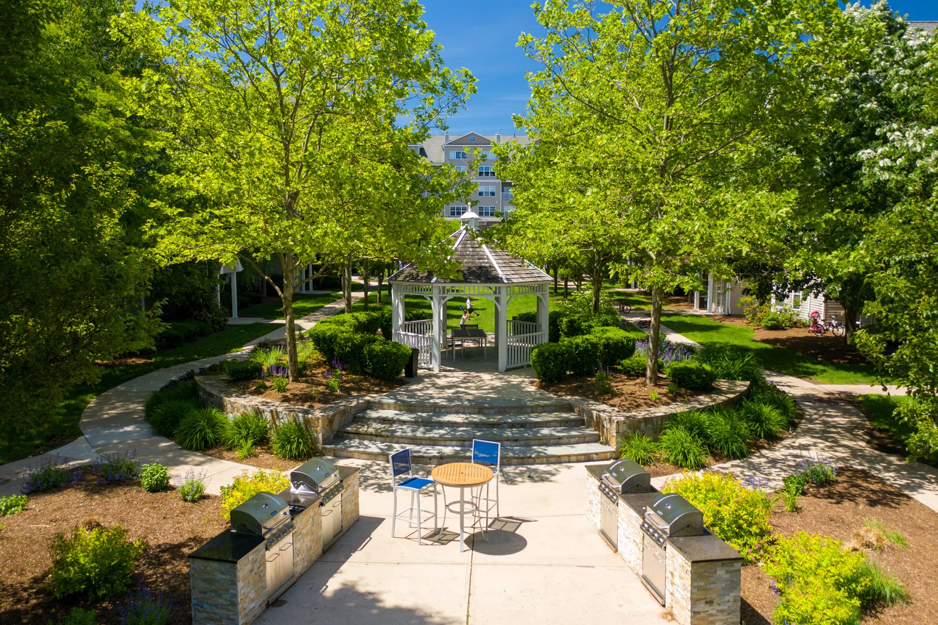 14 North Apartments Aerial of Courtyard