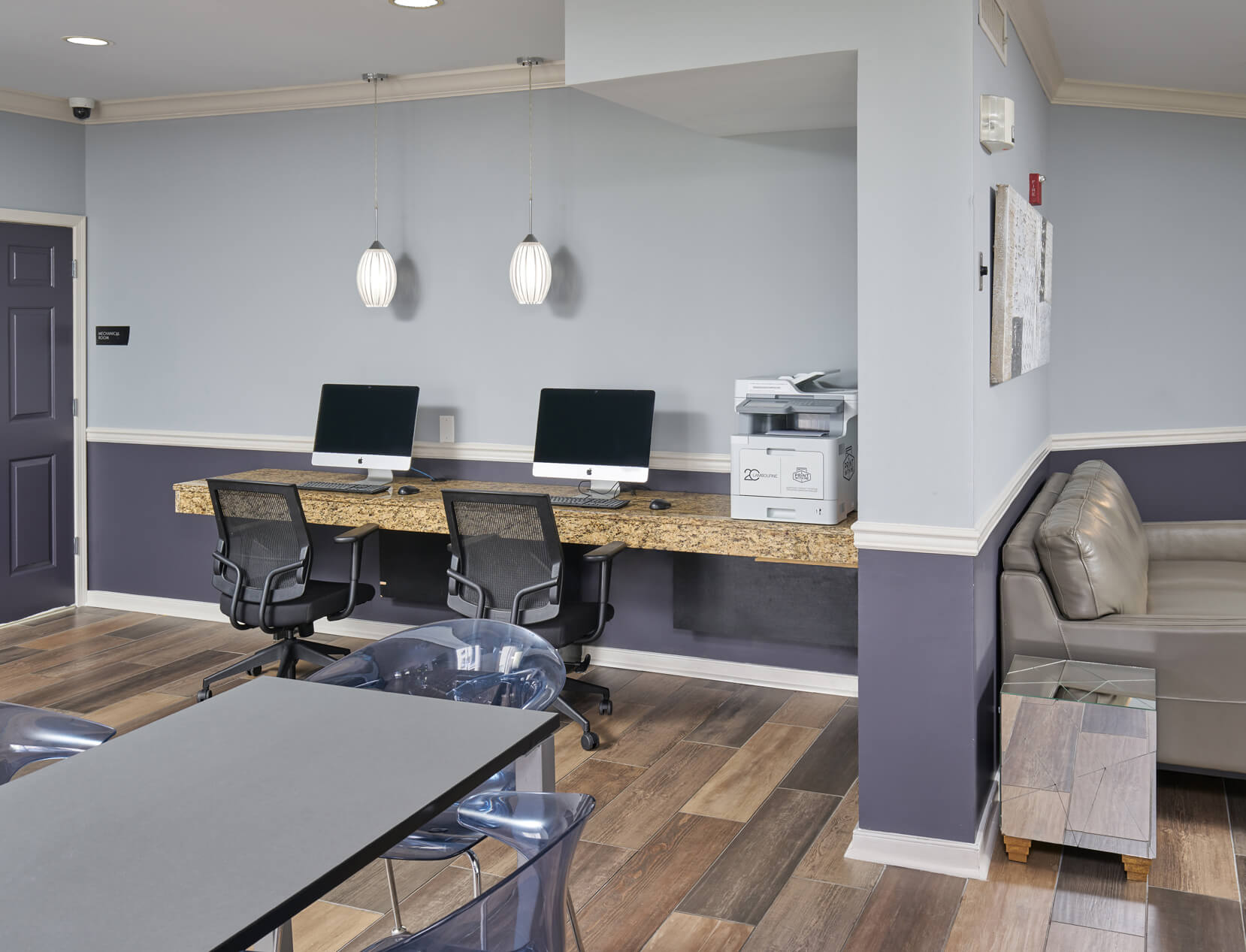 Computer in Business Center