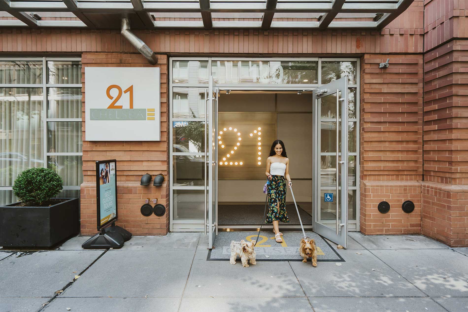Photos and Tours of 21 Chelsea | Chelsea