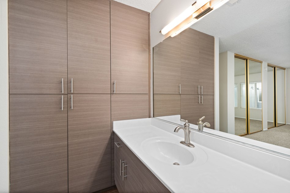 Photos and Tours of 27 Seventy Five Mesa Verde Costa Mesa CA