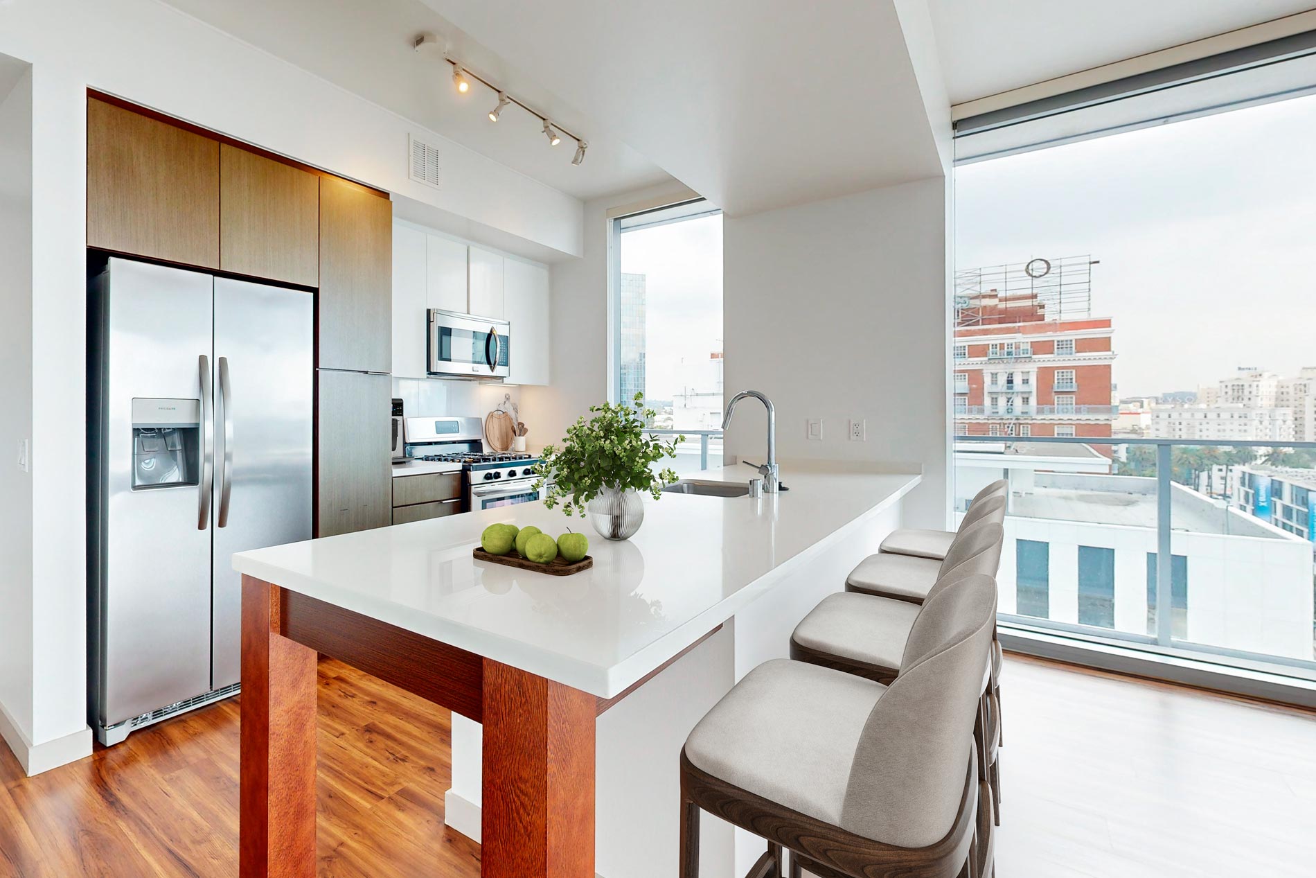 3033 Wilshire staged kitchen