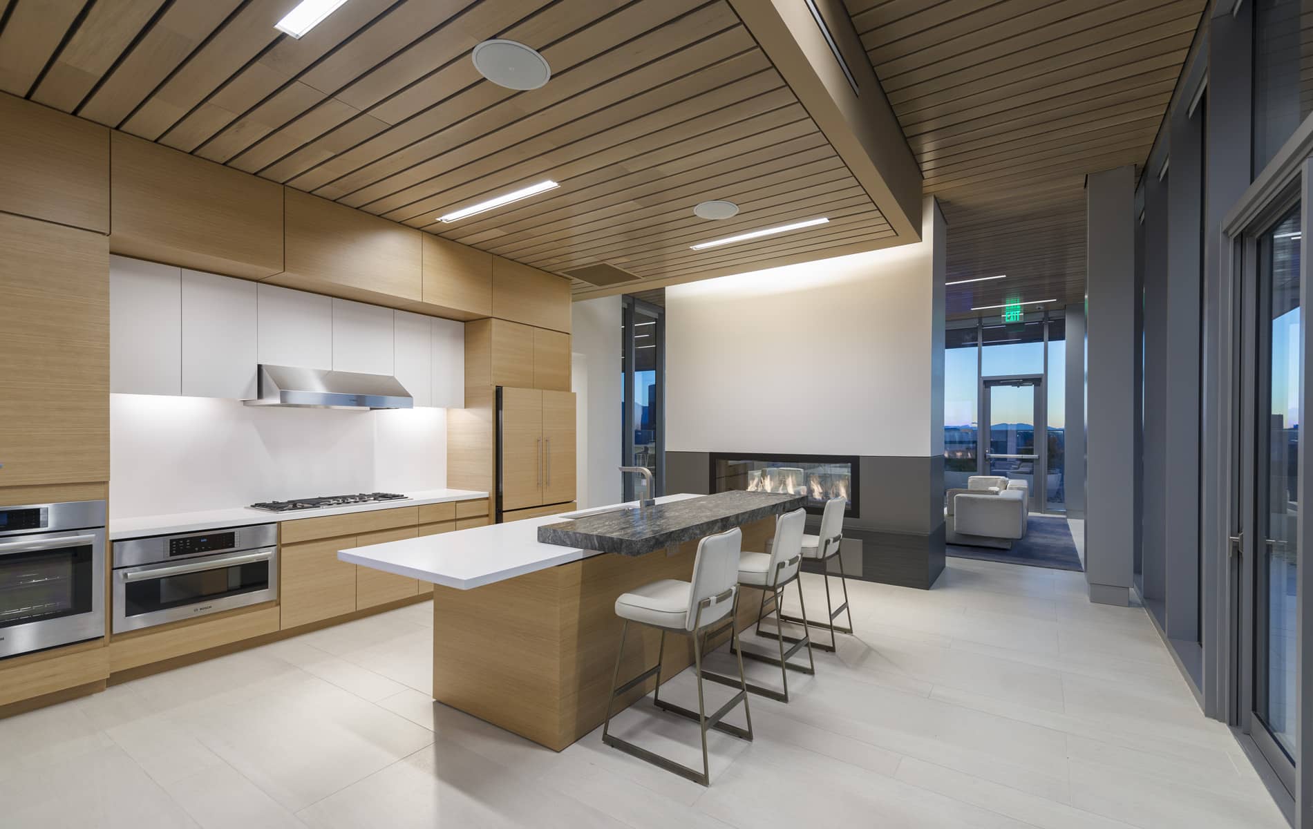 3033 Wilshire Clubhouse Kitchen