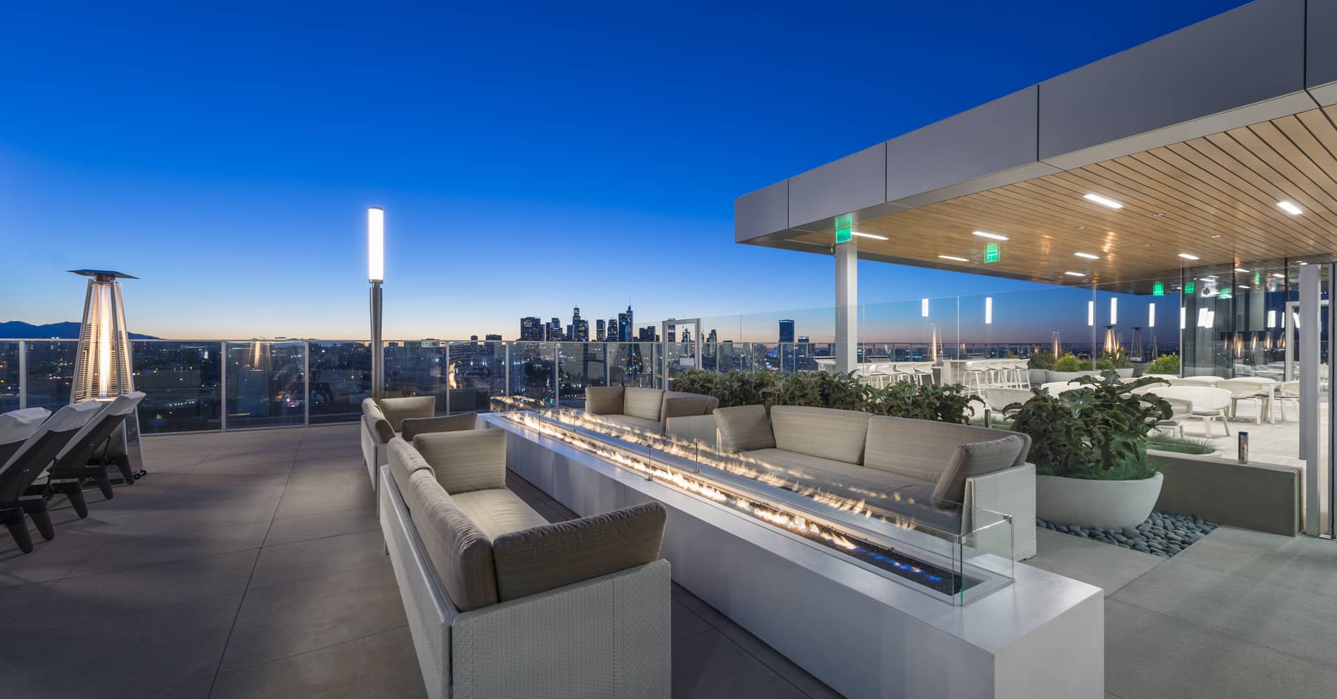 3033 Wilshire Rooftop Terrace
