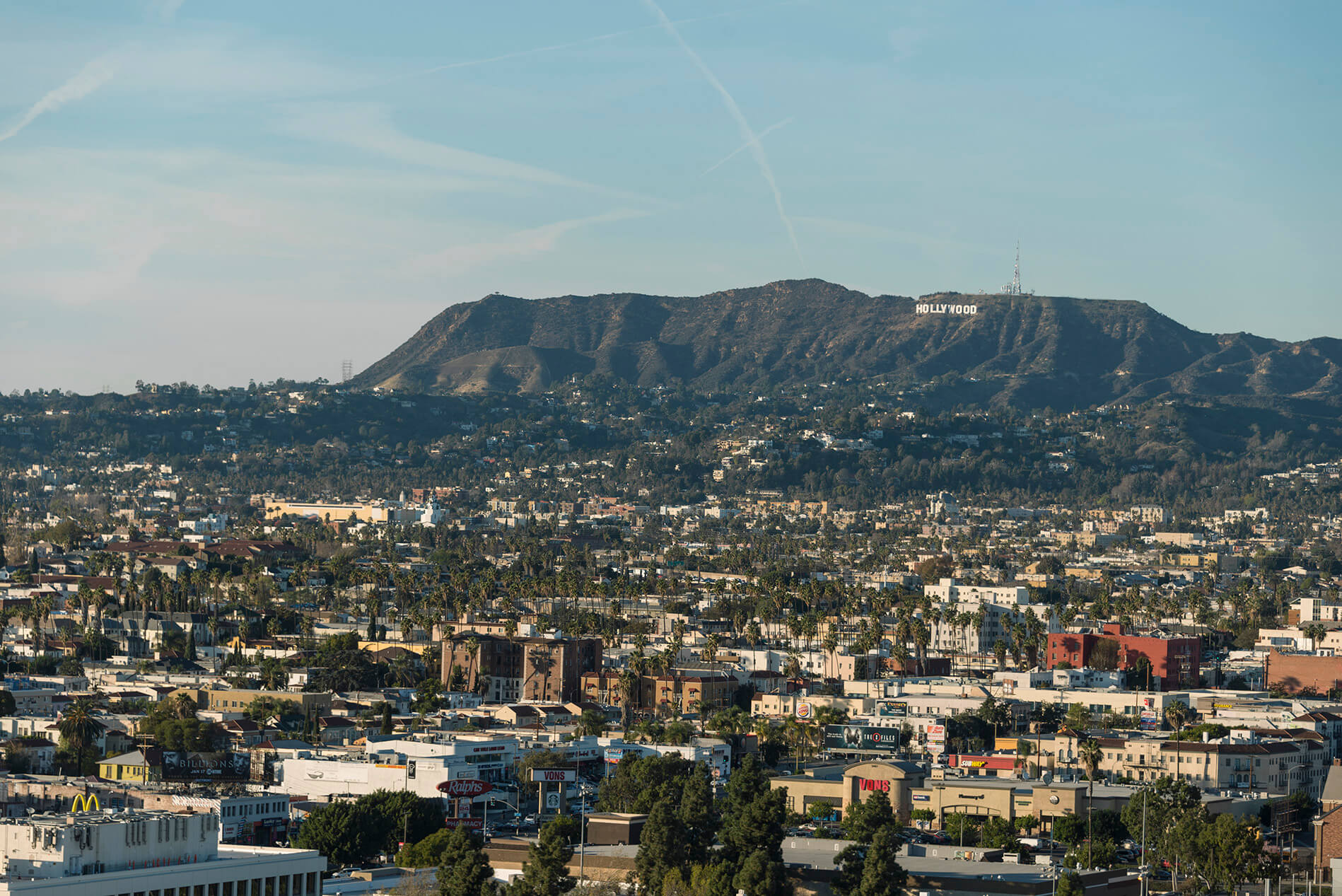 3033 Wilshire Hollywood Sign View