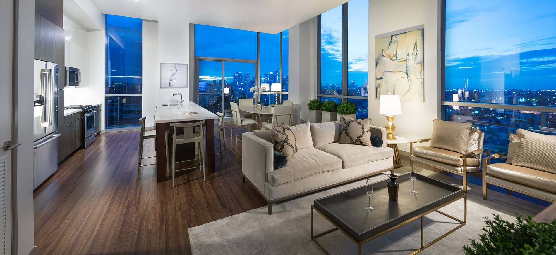 Penthouse Apartments At 3033 Wilshire Koreatown Los Angeles
