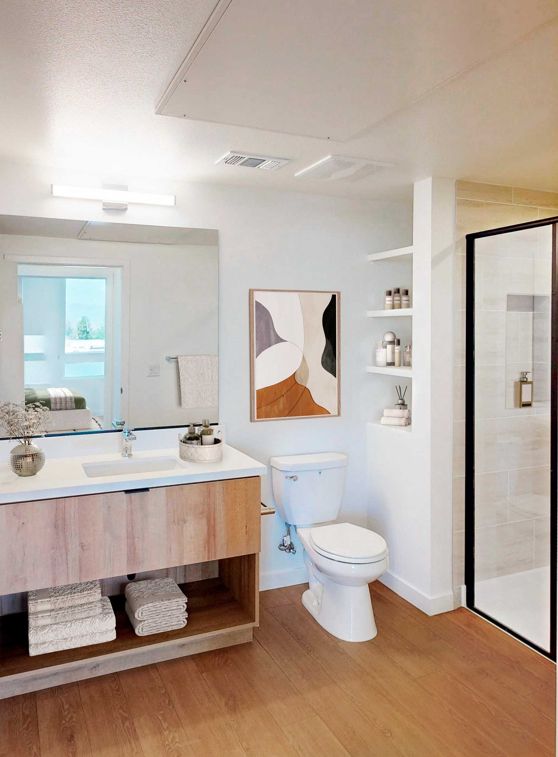 3099 Iowa staged bathroom