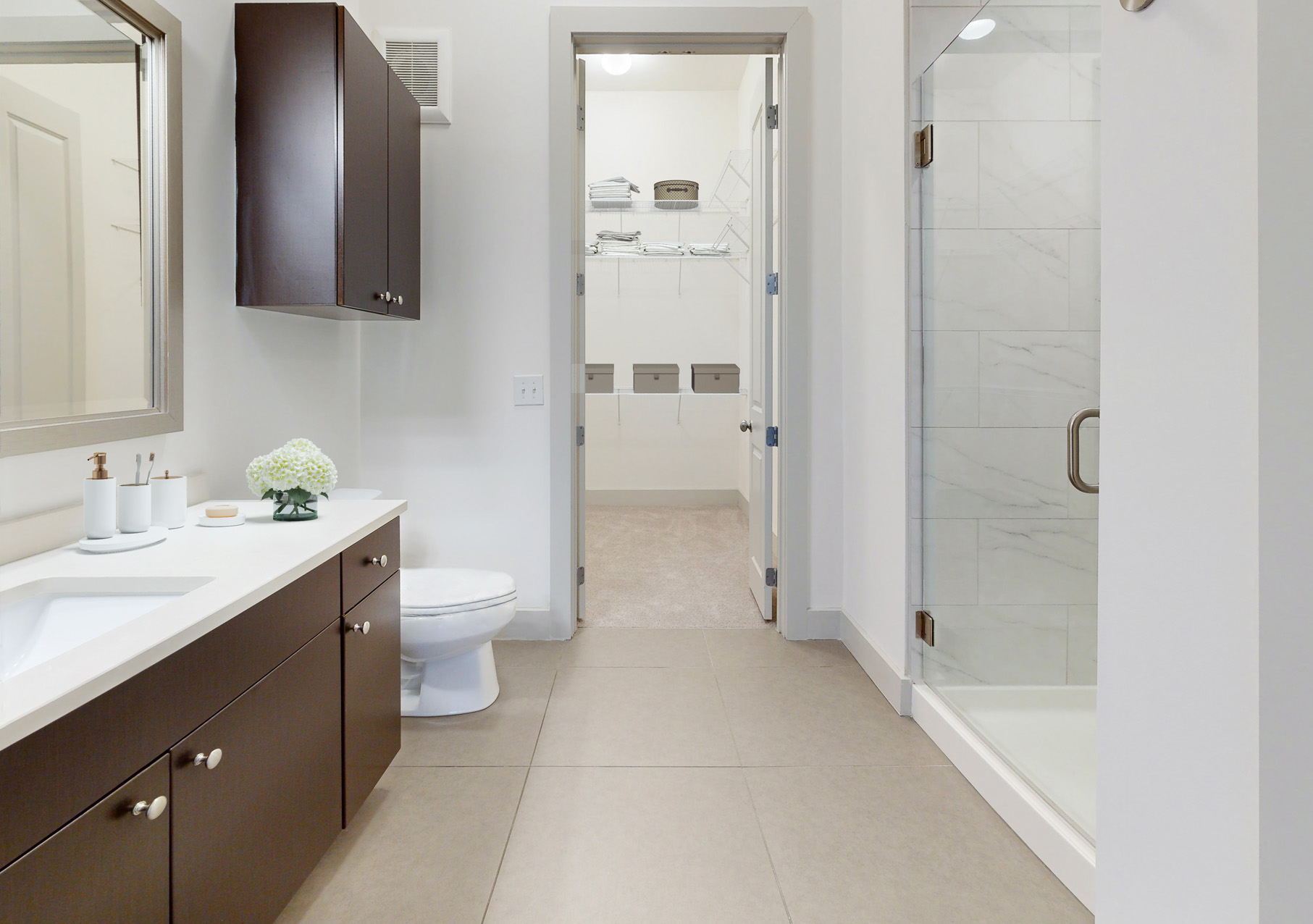 322 North Broad staged bathroom
