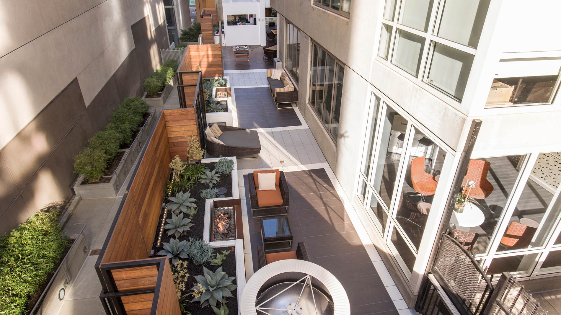 388 Beale patio
