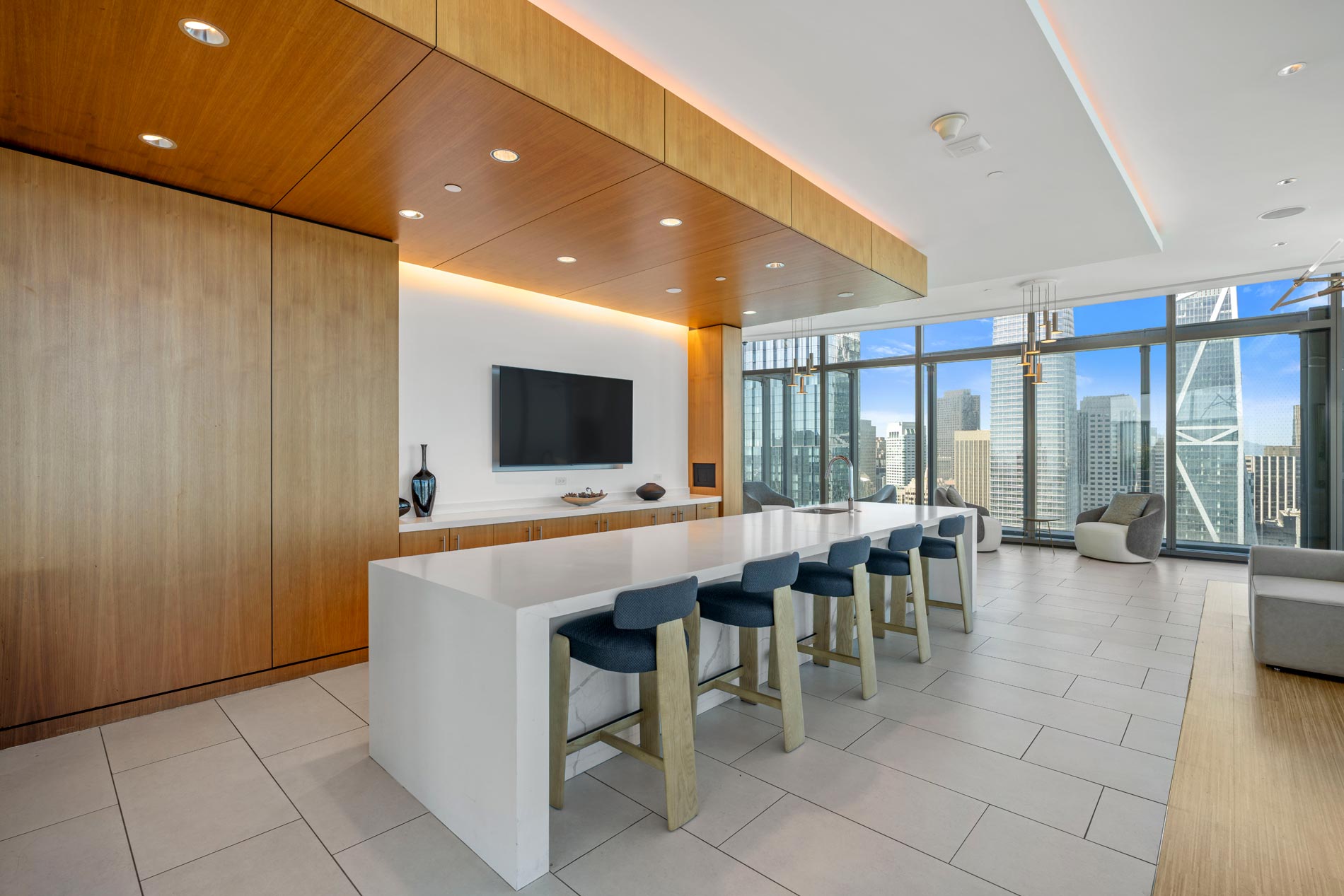 399Fremont 2026 SkyLounge 06 W360