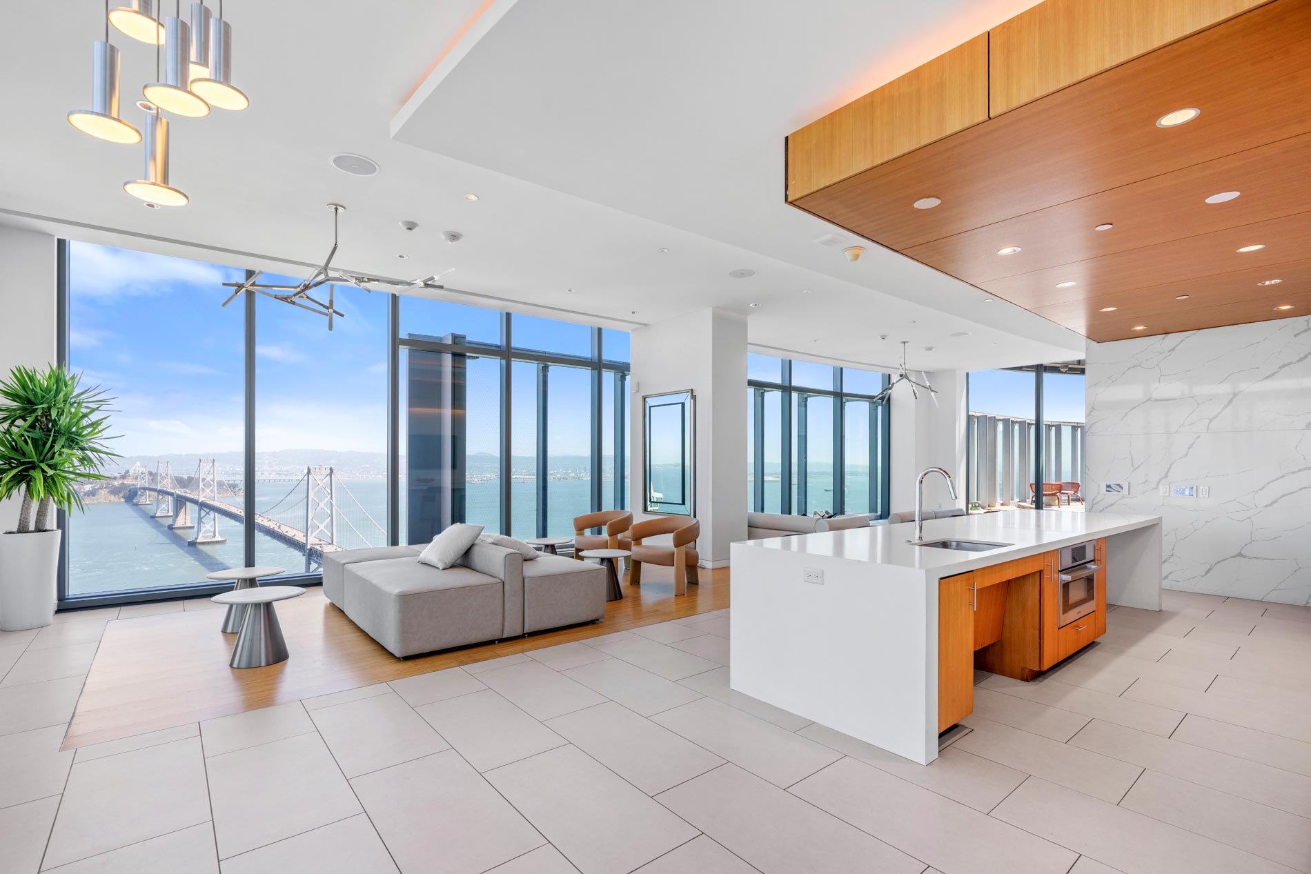 399Fremont 2026 SkyLounge 11 W360