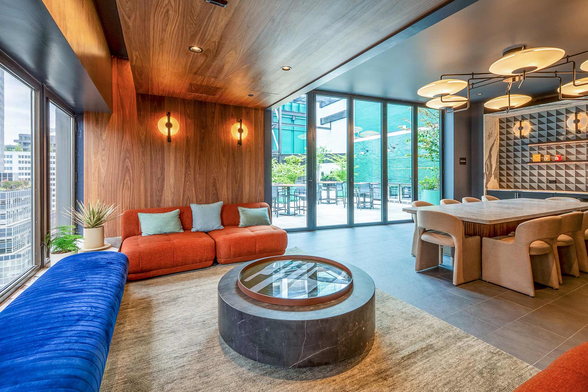 95 Wall resident lounge