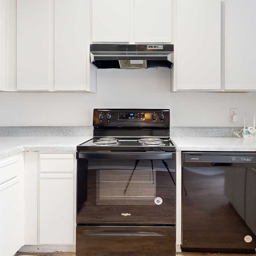 Addison Apartments at the Park apartment kitchen
