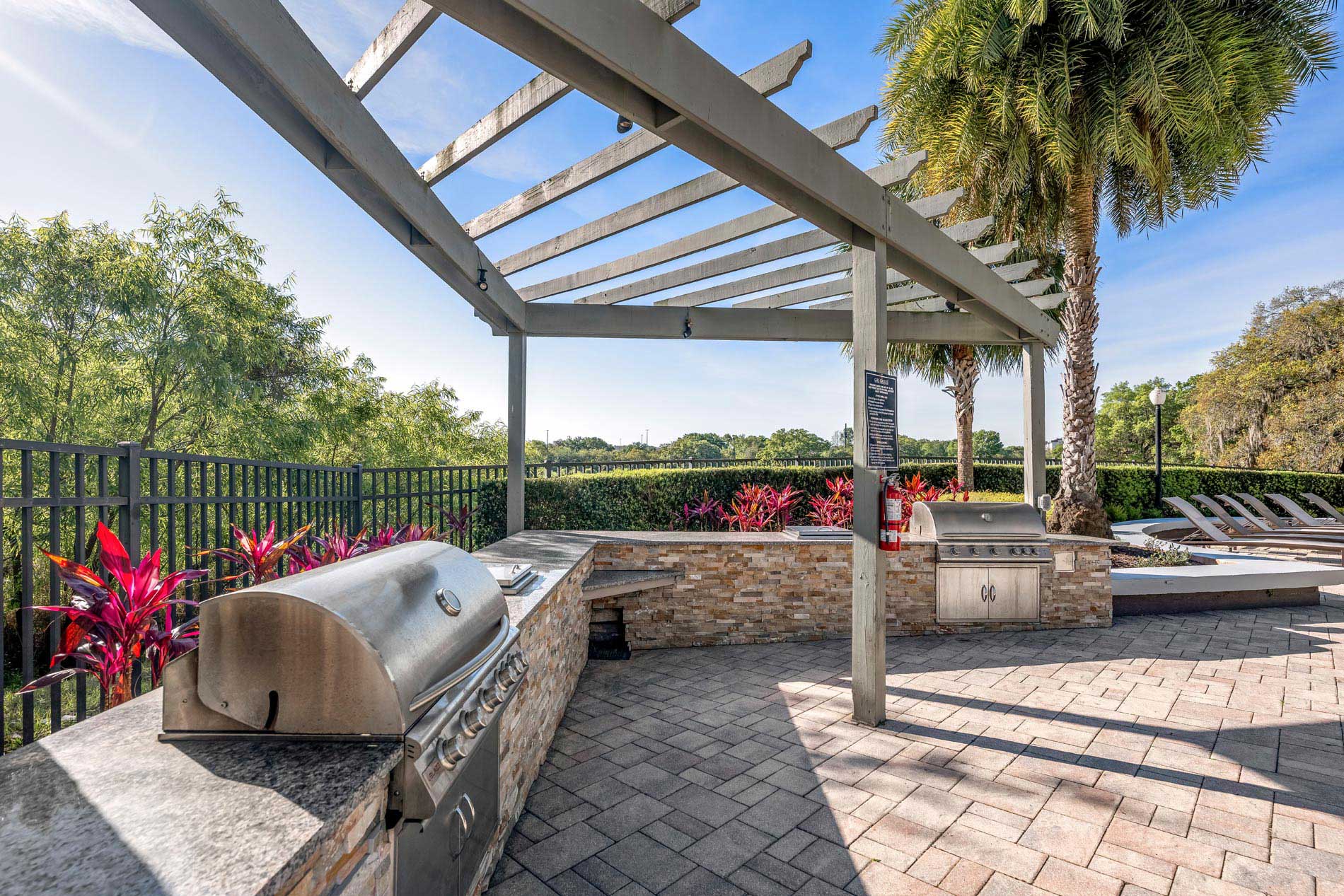Altamira Place grilling area