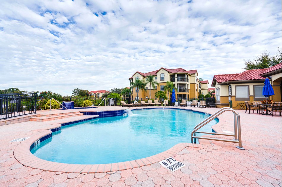 Photos and Tours of Andover Place at Cross Creek New Tampa