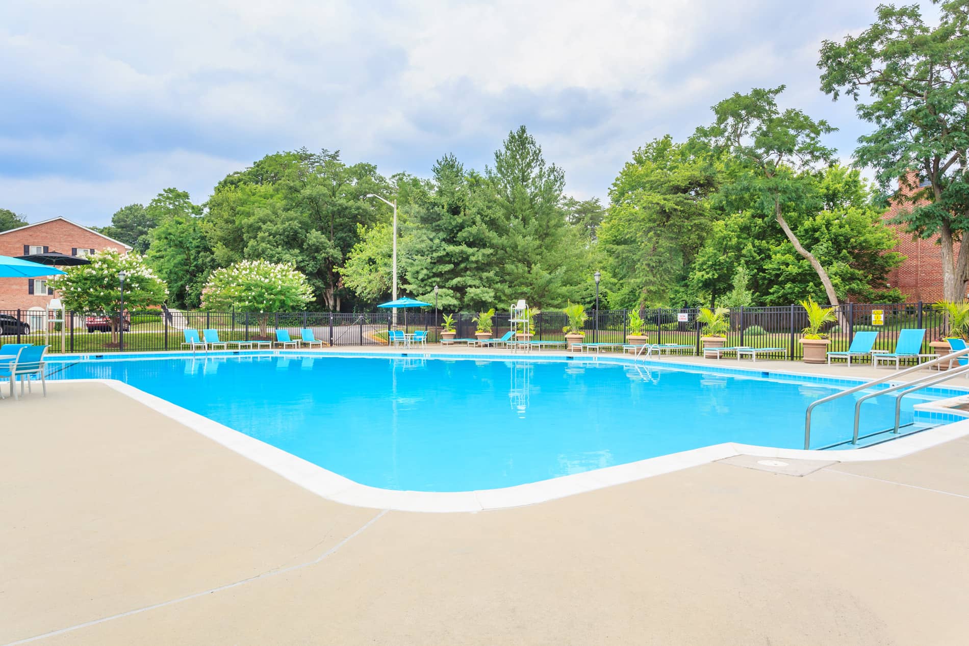 Arbor Park of Alexandria Pool