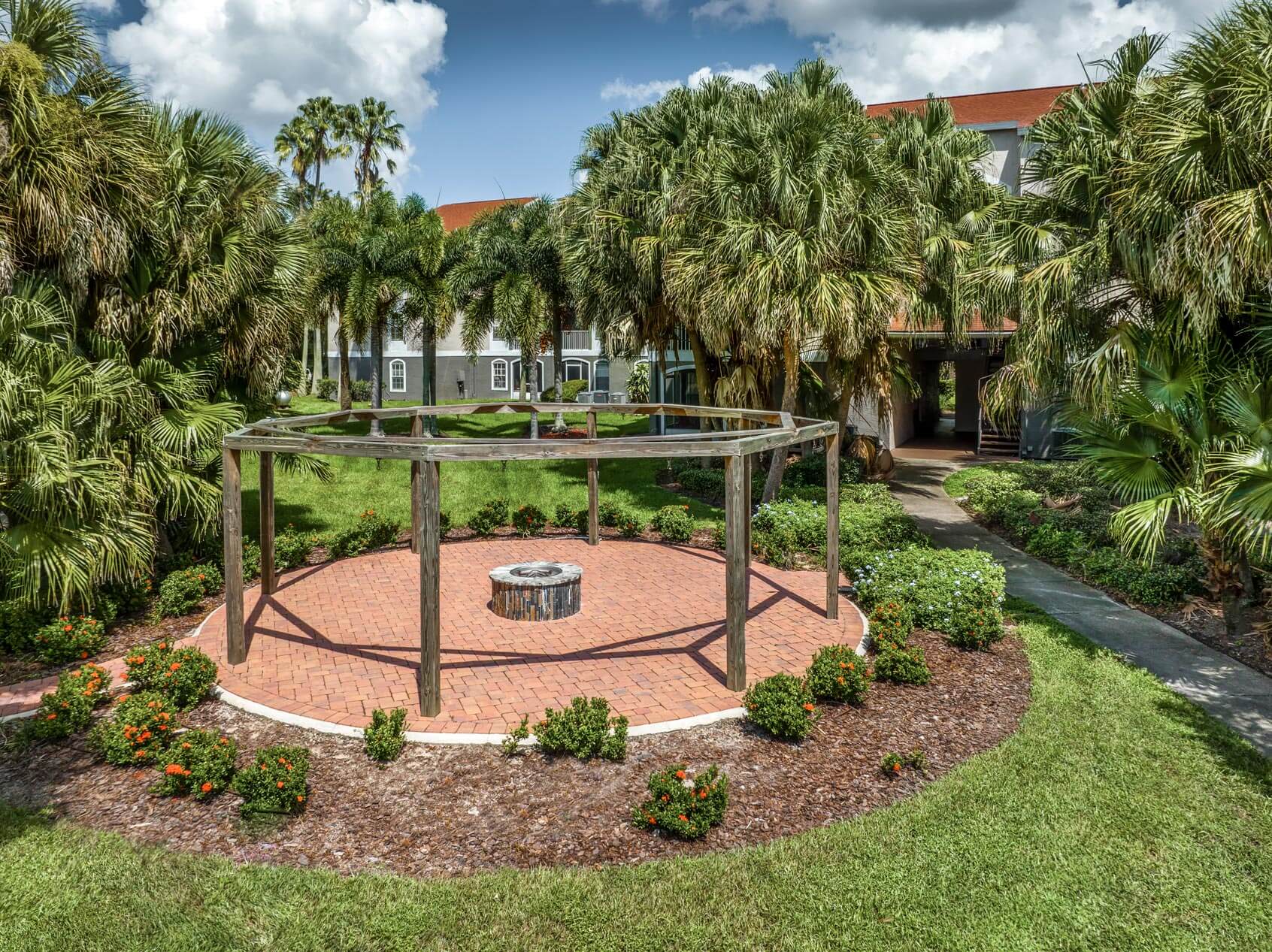 Arbors at Lee Vista Apartments Landscaping