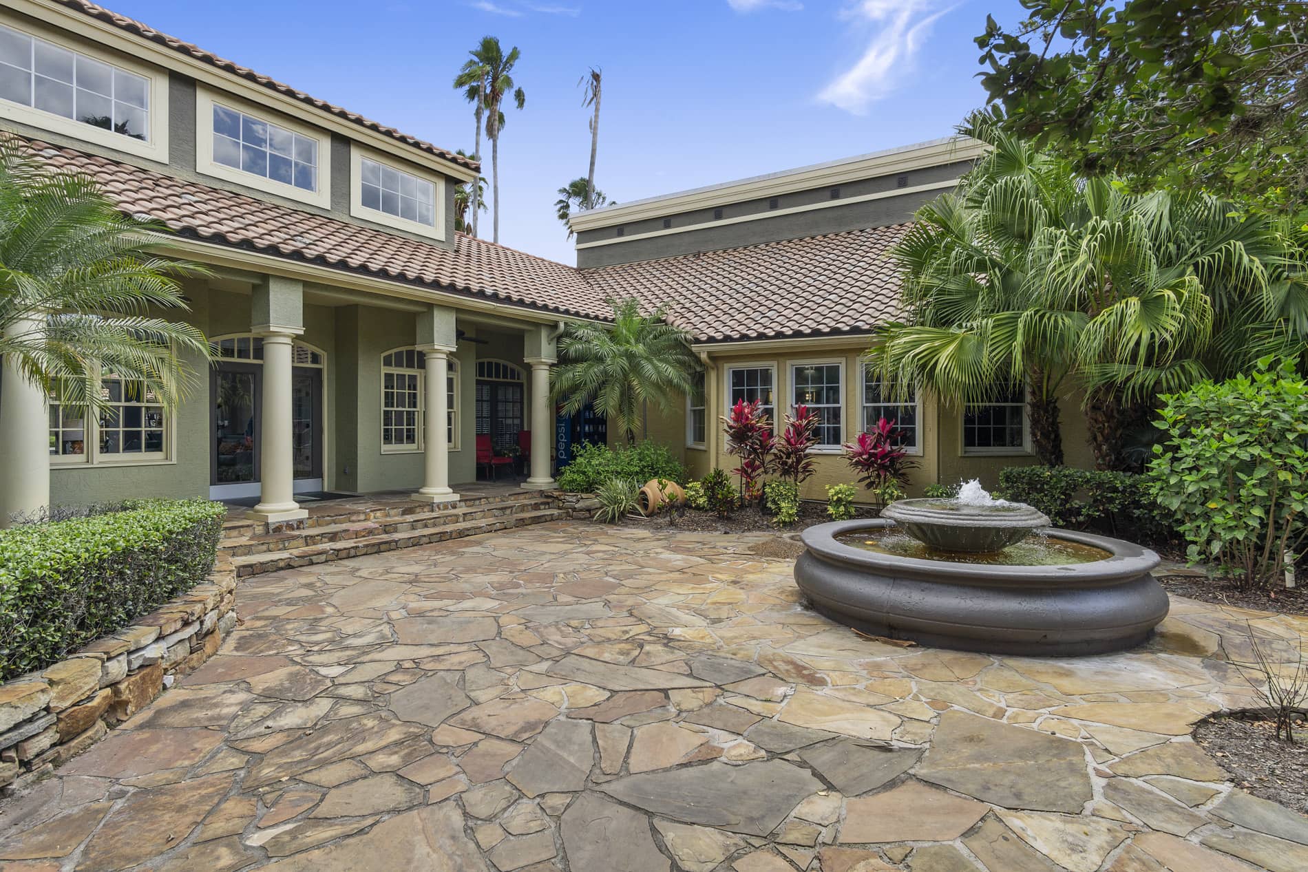 Photos and Tours of Arbors at Lee Vista Lee Vista