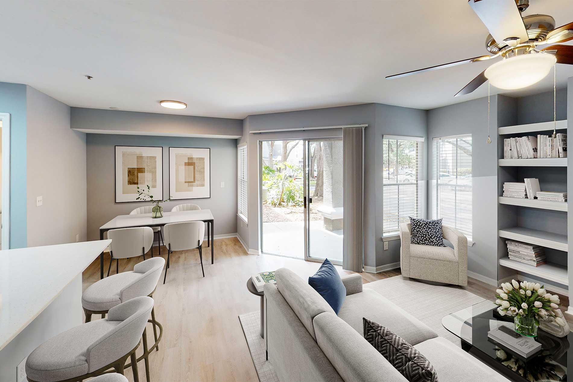 Arbors at Maitland Summit apartment living room