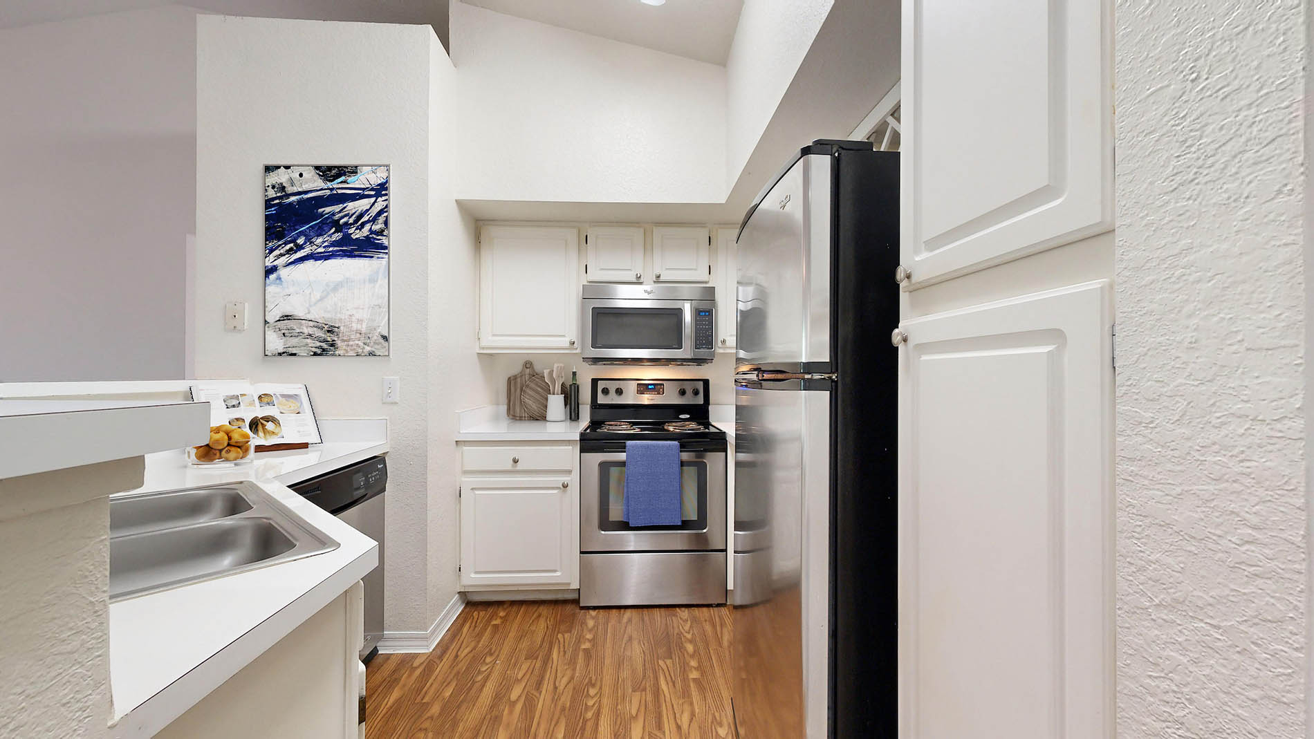 Ashton at Waterford Lakes apartment virtually staged