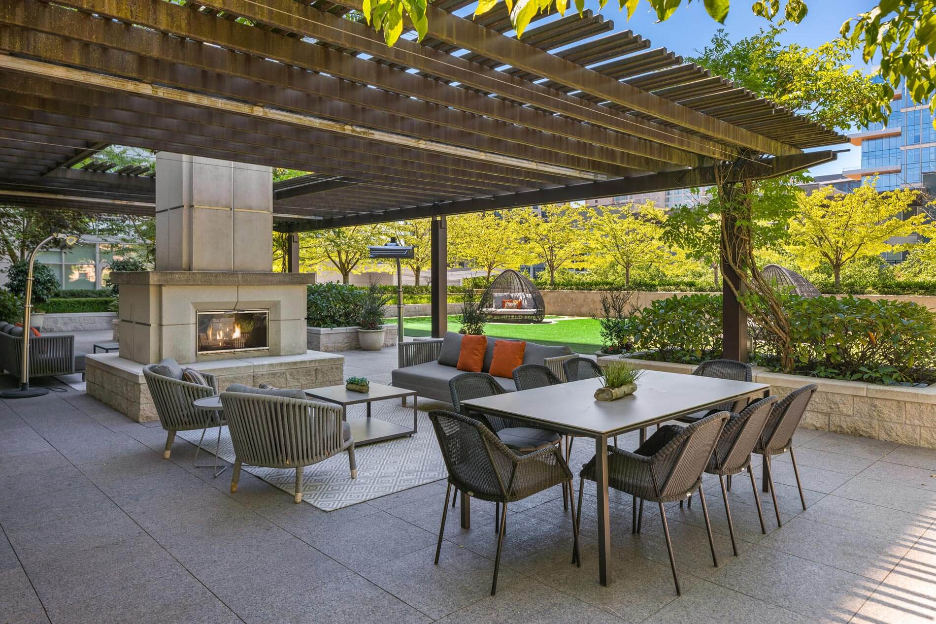 AshtonBellevue 2022 TERRACE 05 CNW