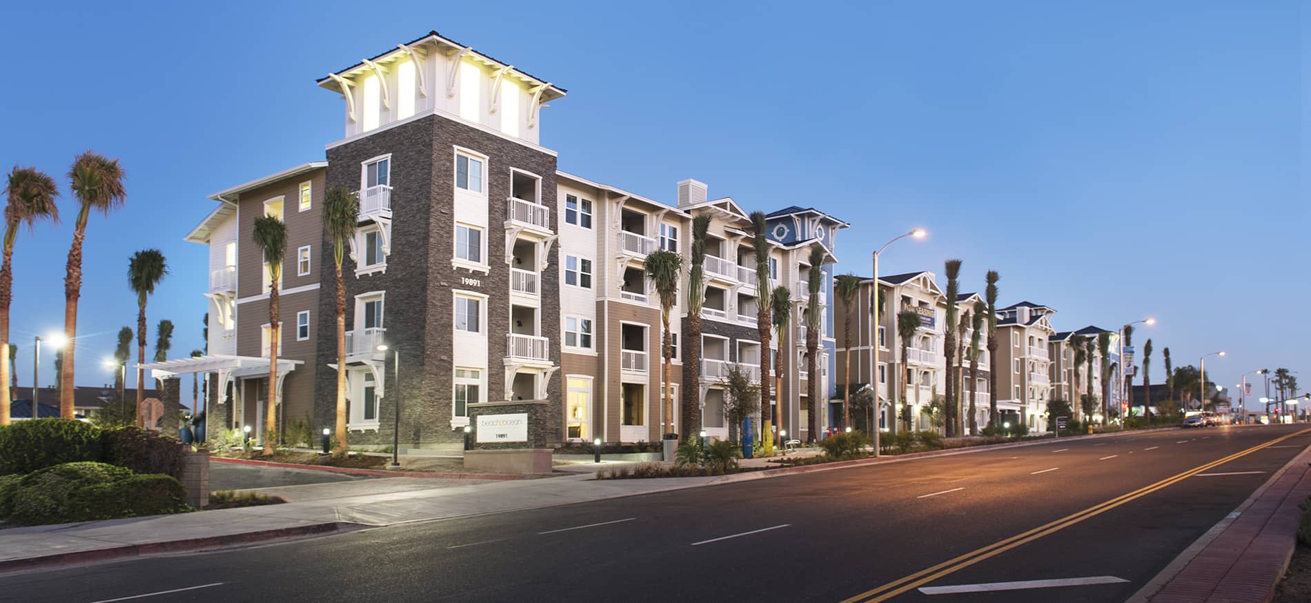 Beach & Ocean Building Exterior Street View