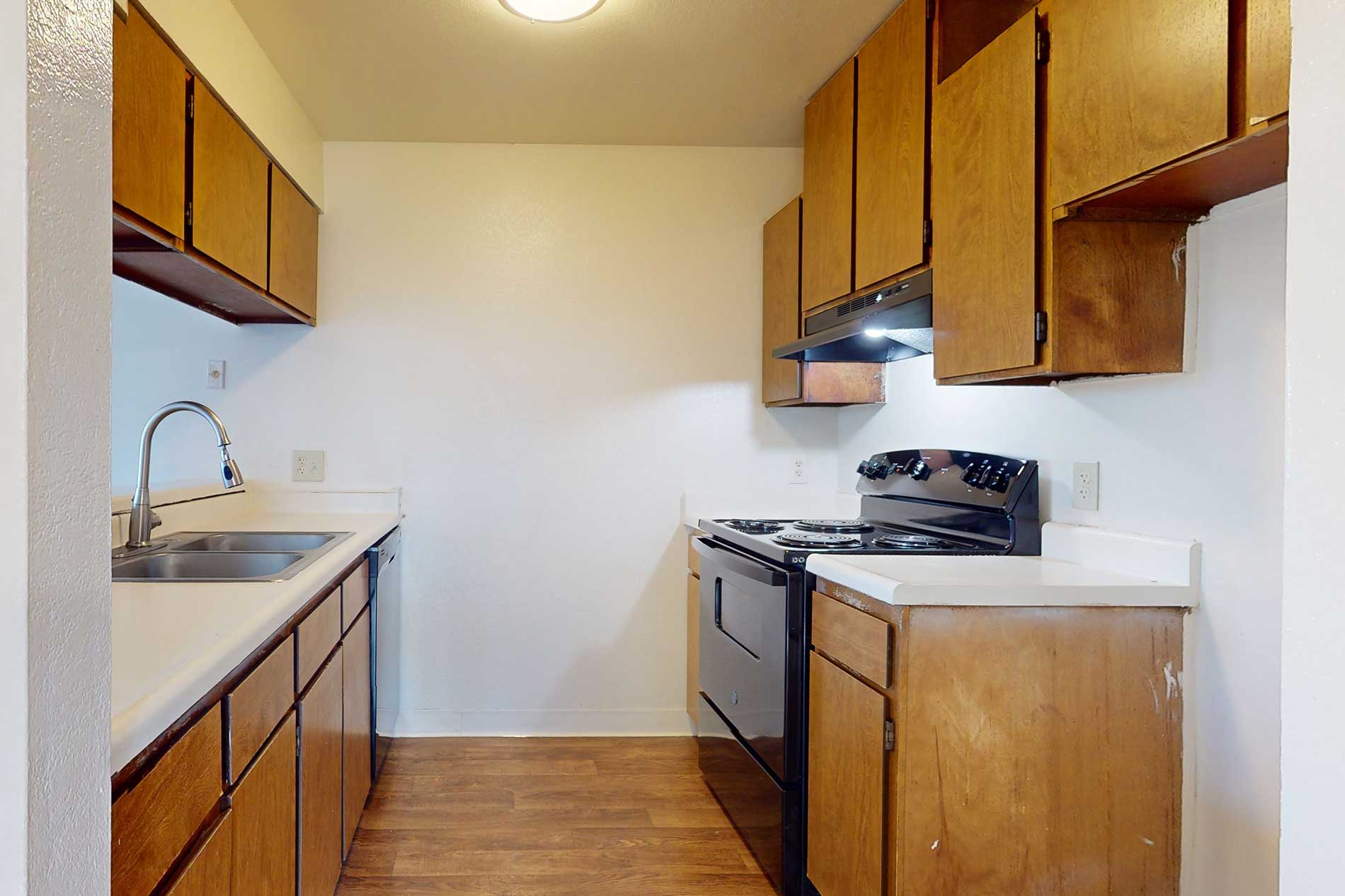 Boronda Manor apartment kitchen