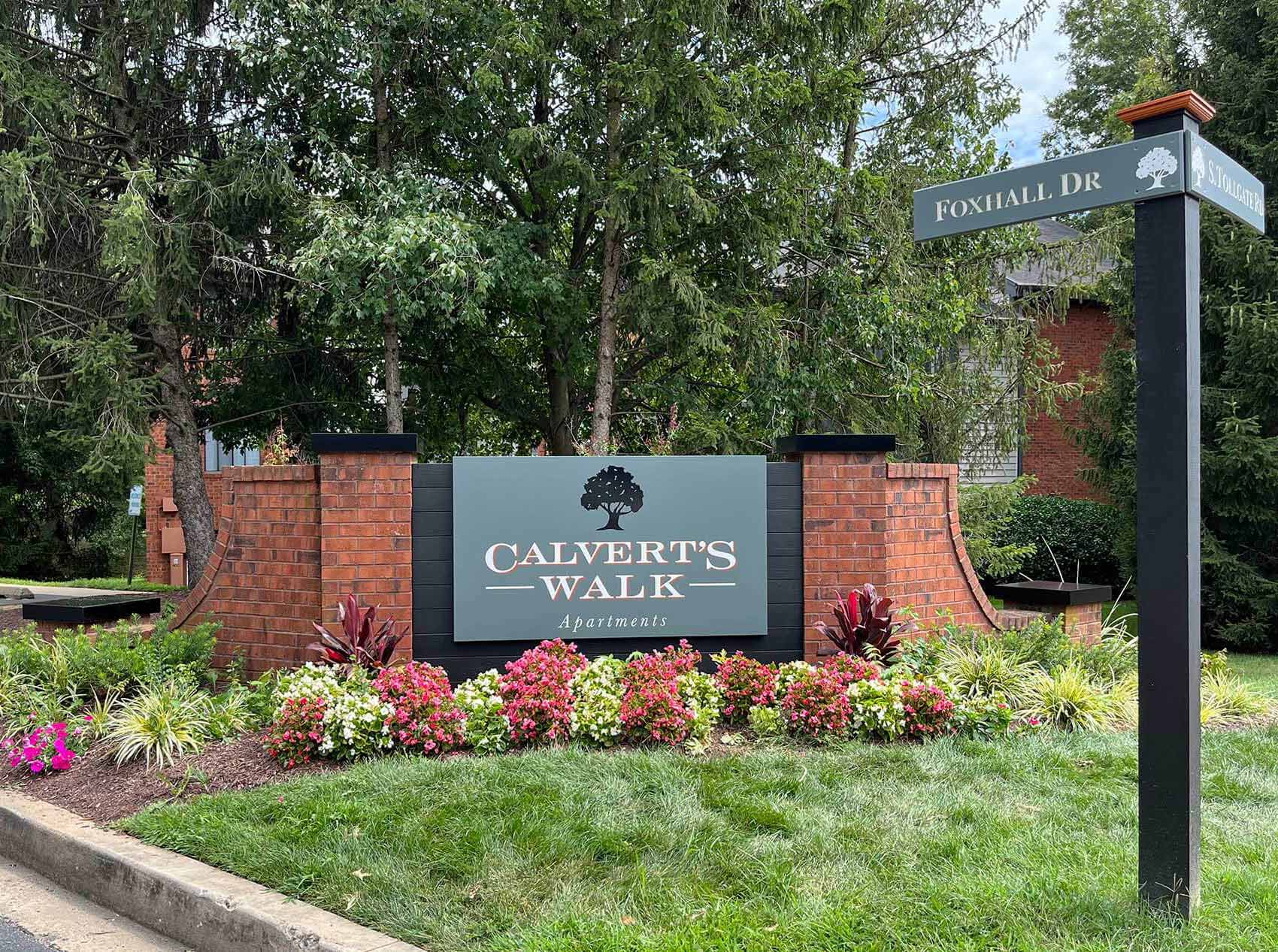 Calvert's Walk exterior monument sign