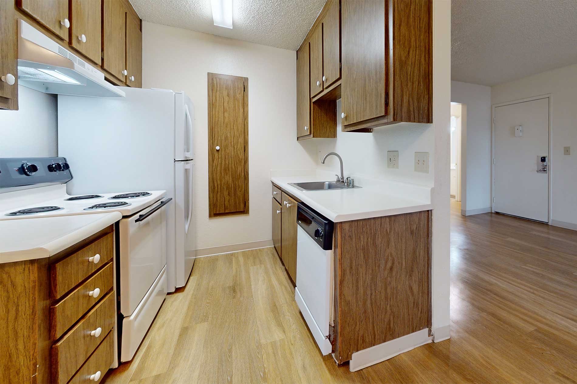 Cambridge court apartment kitchen