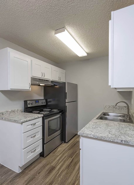 Photos And Tours of Cambridge Court Salinas CA
