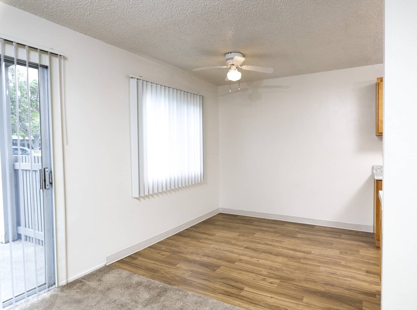 Photos And Tours of Cambridge Court Salinas CA