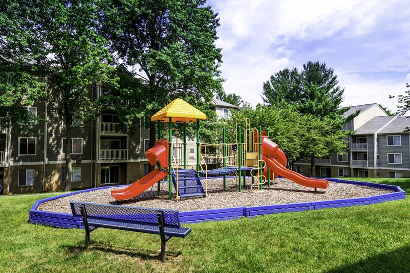 Photos and Tours of Canterbury Apartments Germantown