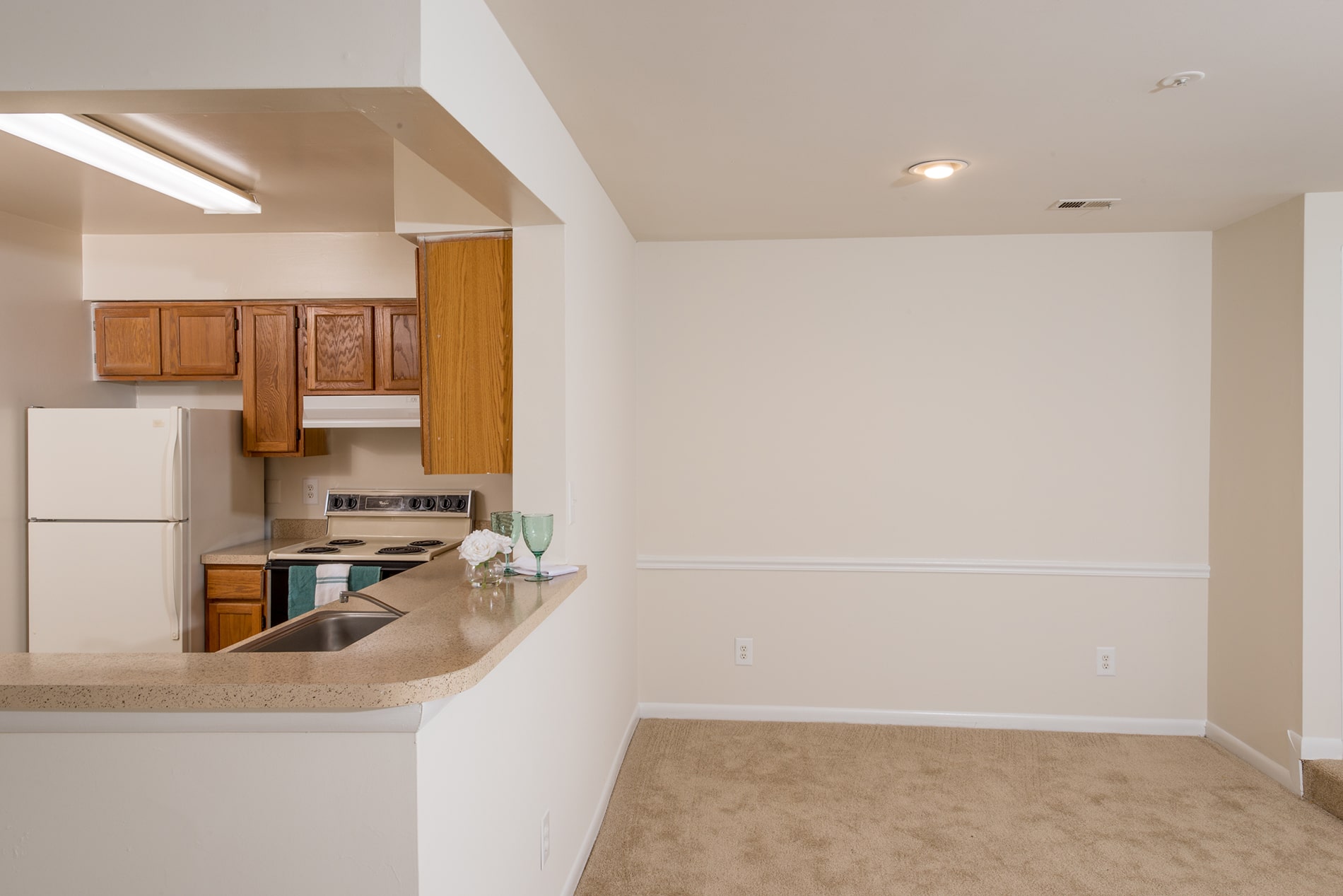 Photos and Tours of Canterbury Apartments Germantown