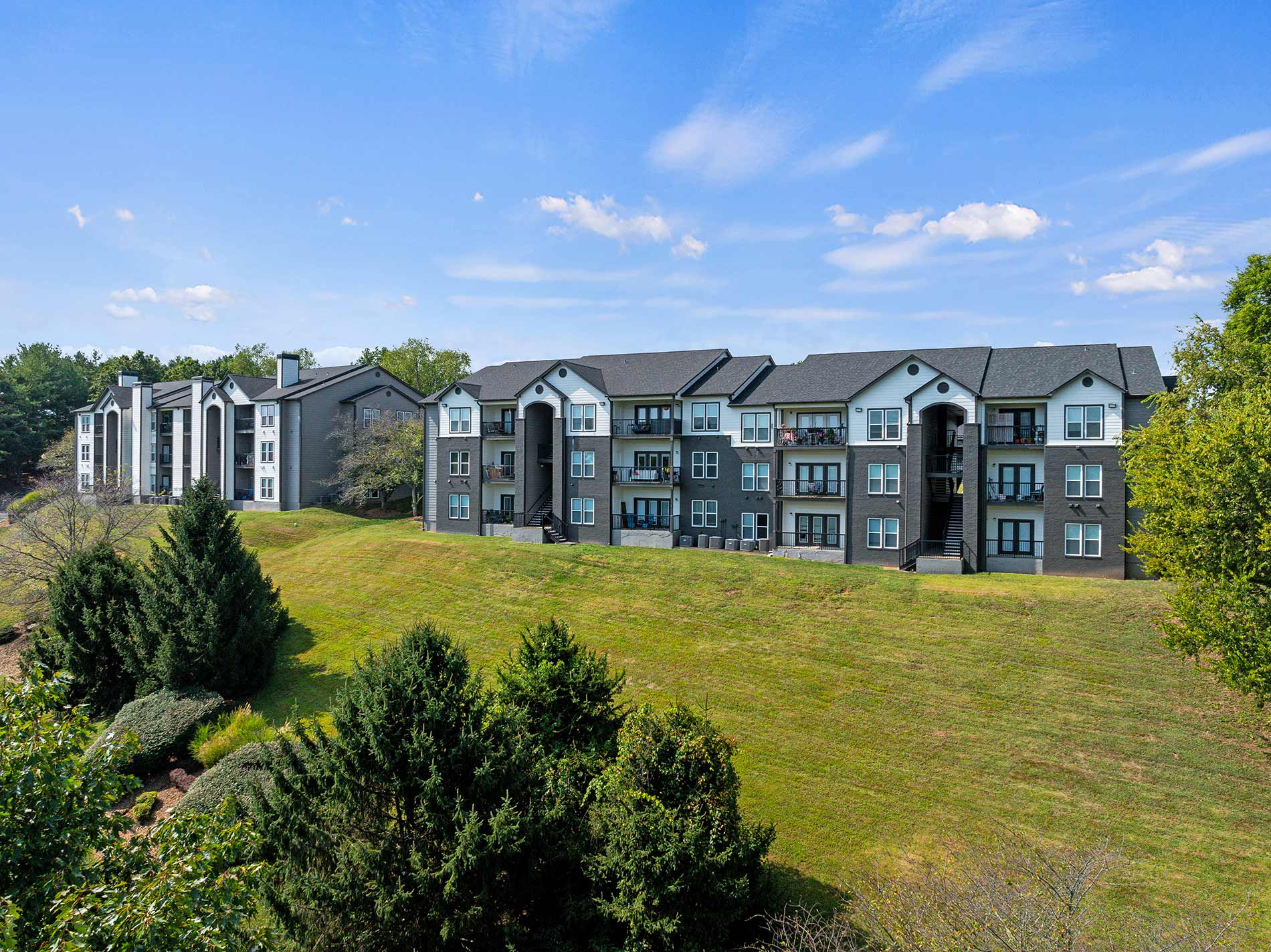 Carrington Hills building exterior - Franklin, TN