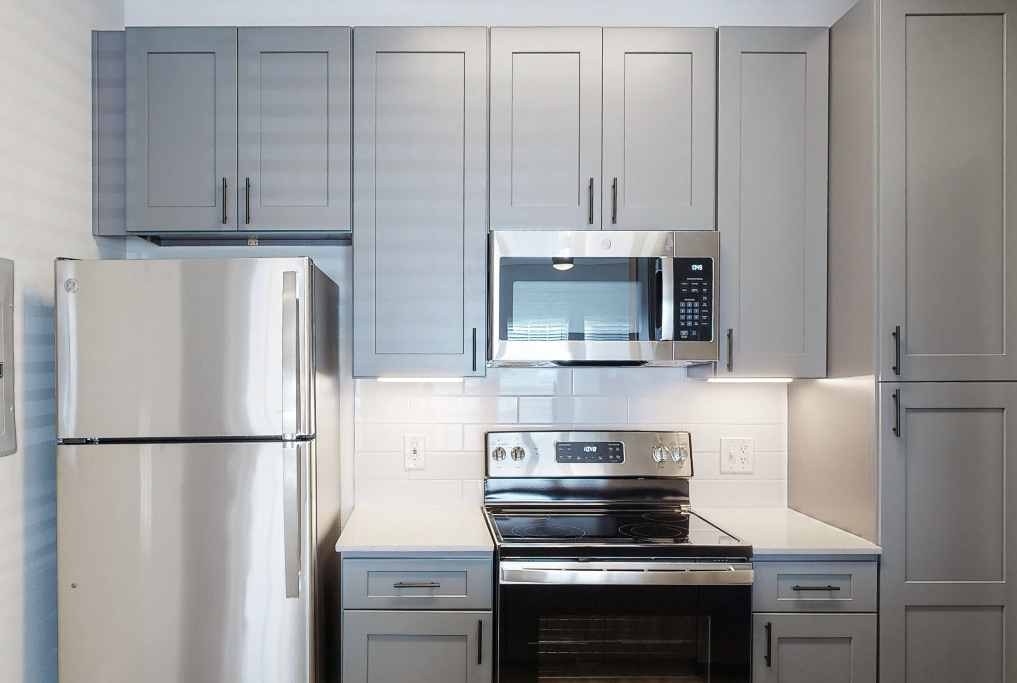 Carrington Hills Slate on Quartz finish package
