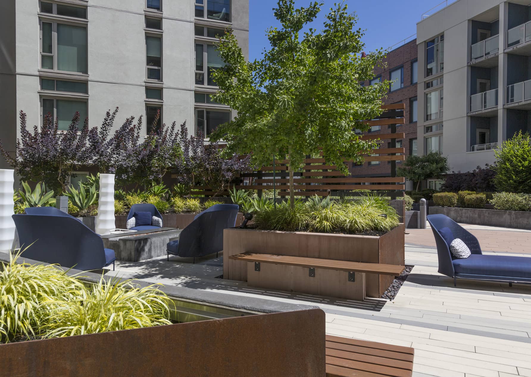 Channel Mission Bay courtyard