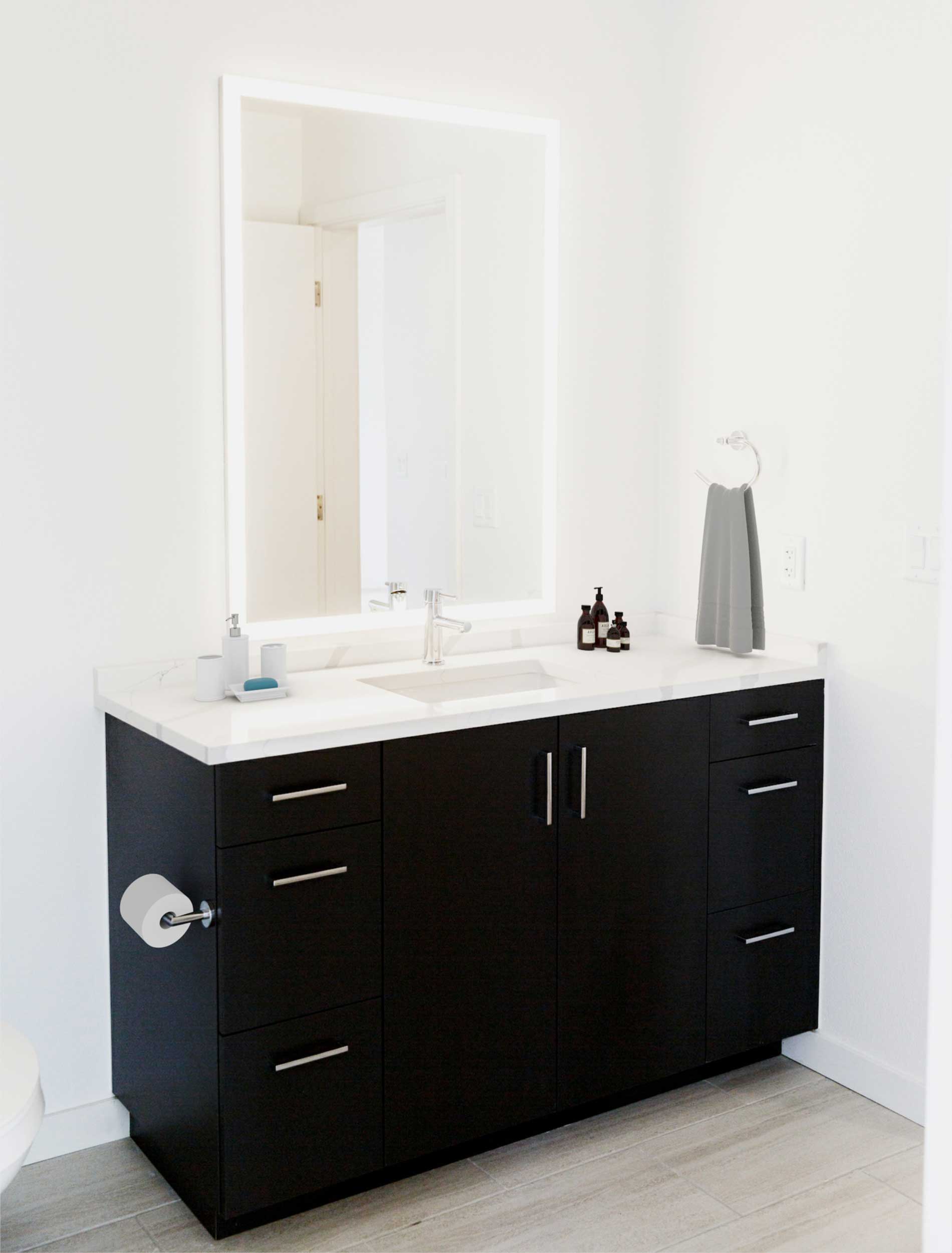Cirrus staged bathroom