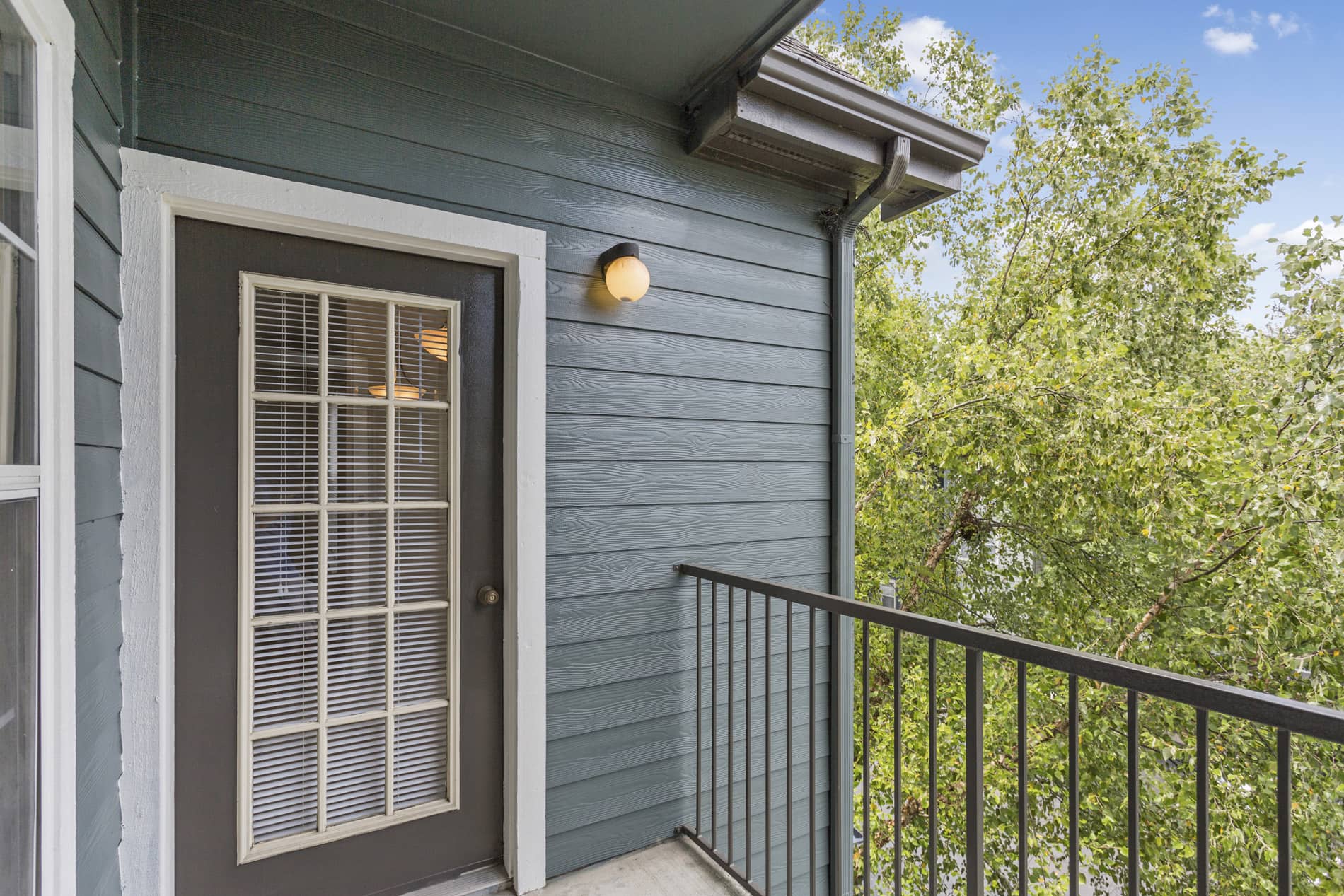 Colonnade Balcony