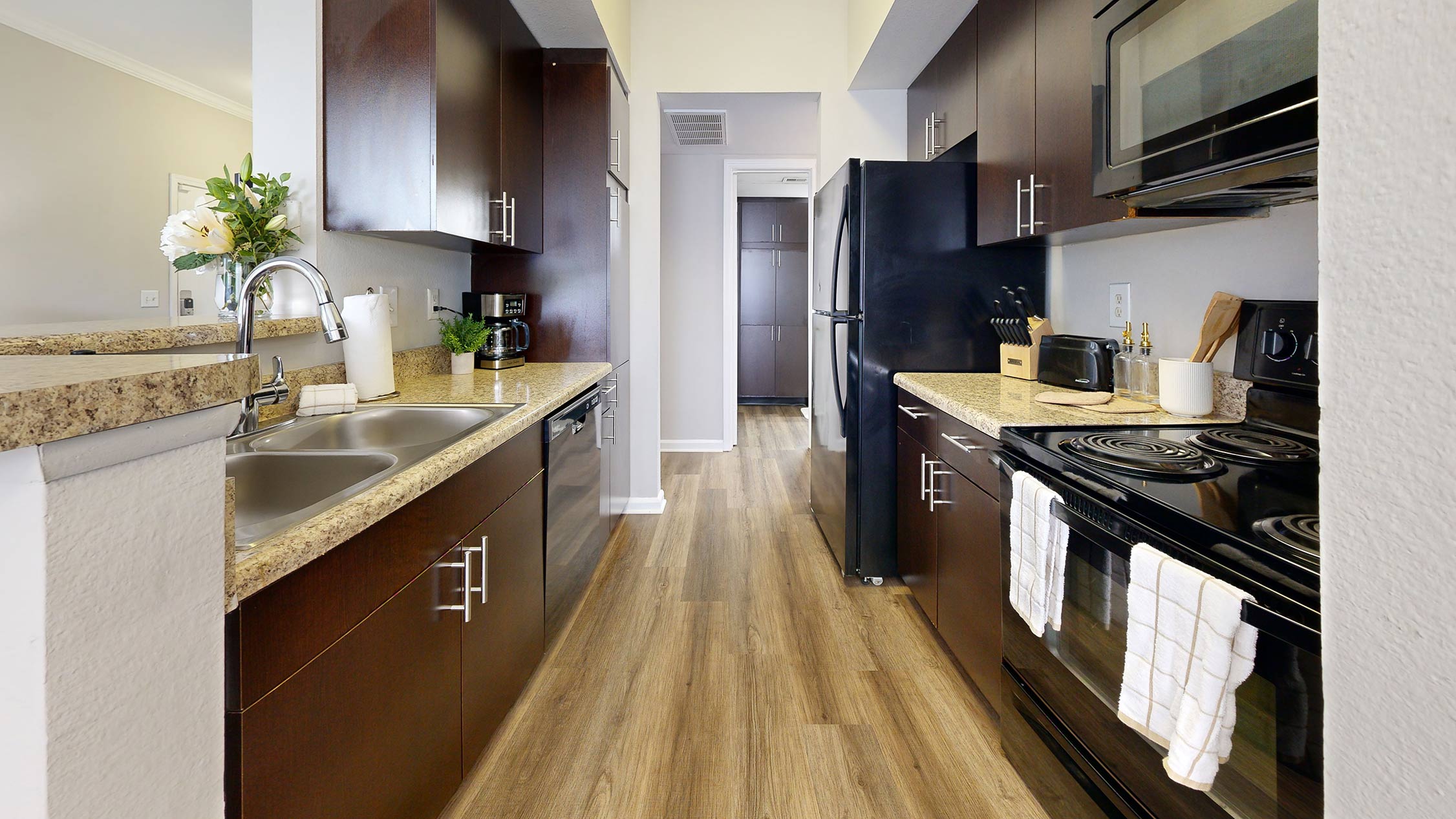 The Colonnade staged kitchen