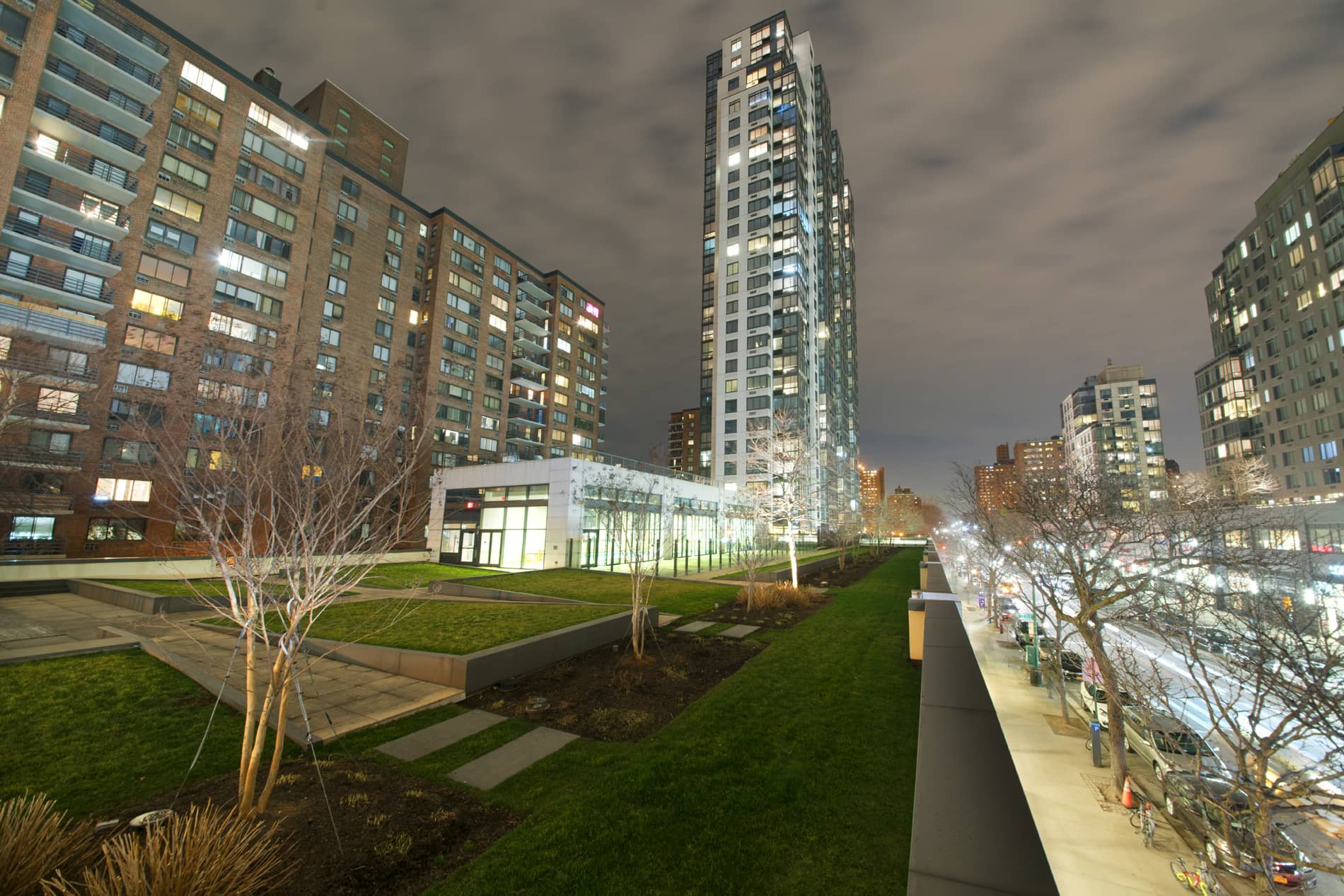 Columbus Square Courtyard