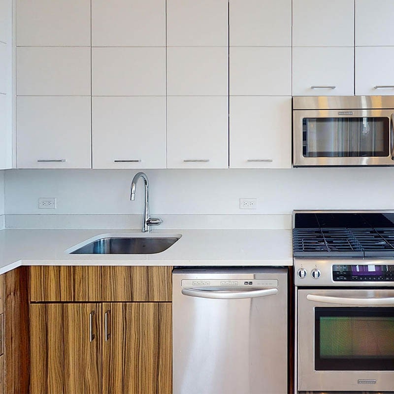 Finish Package White Wood on White Columbus Square