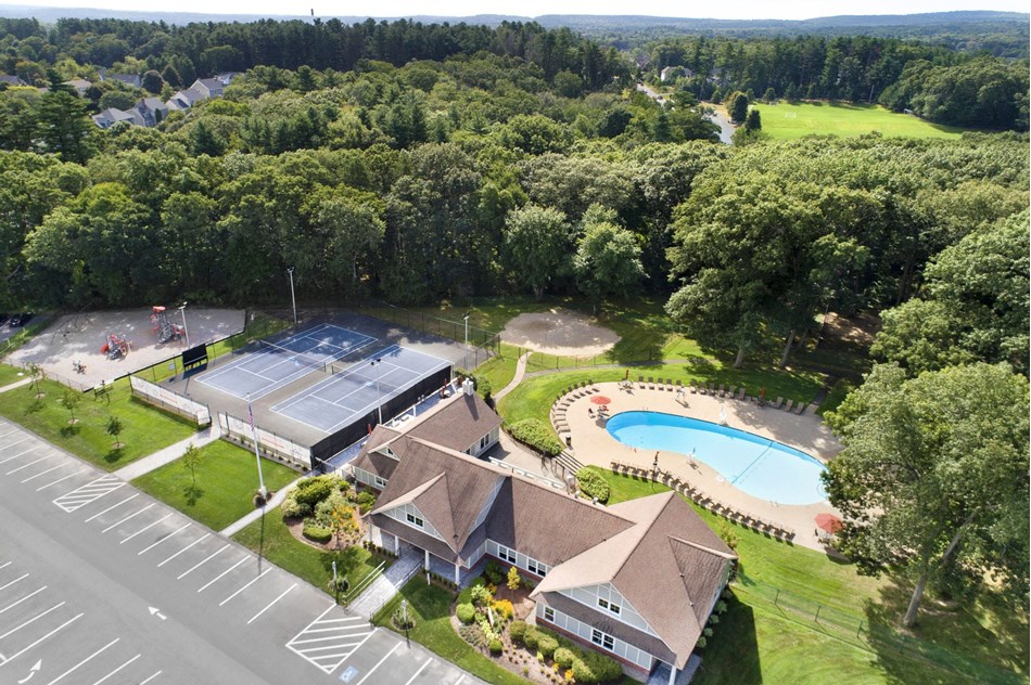 Photos and Tours of The Commons at Windsor Gardens Norwood, MA