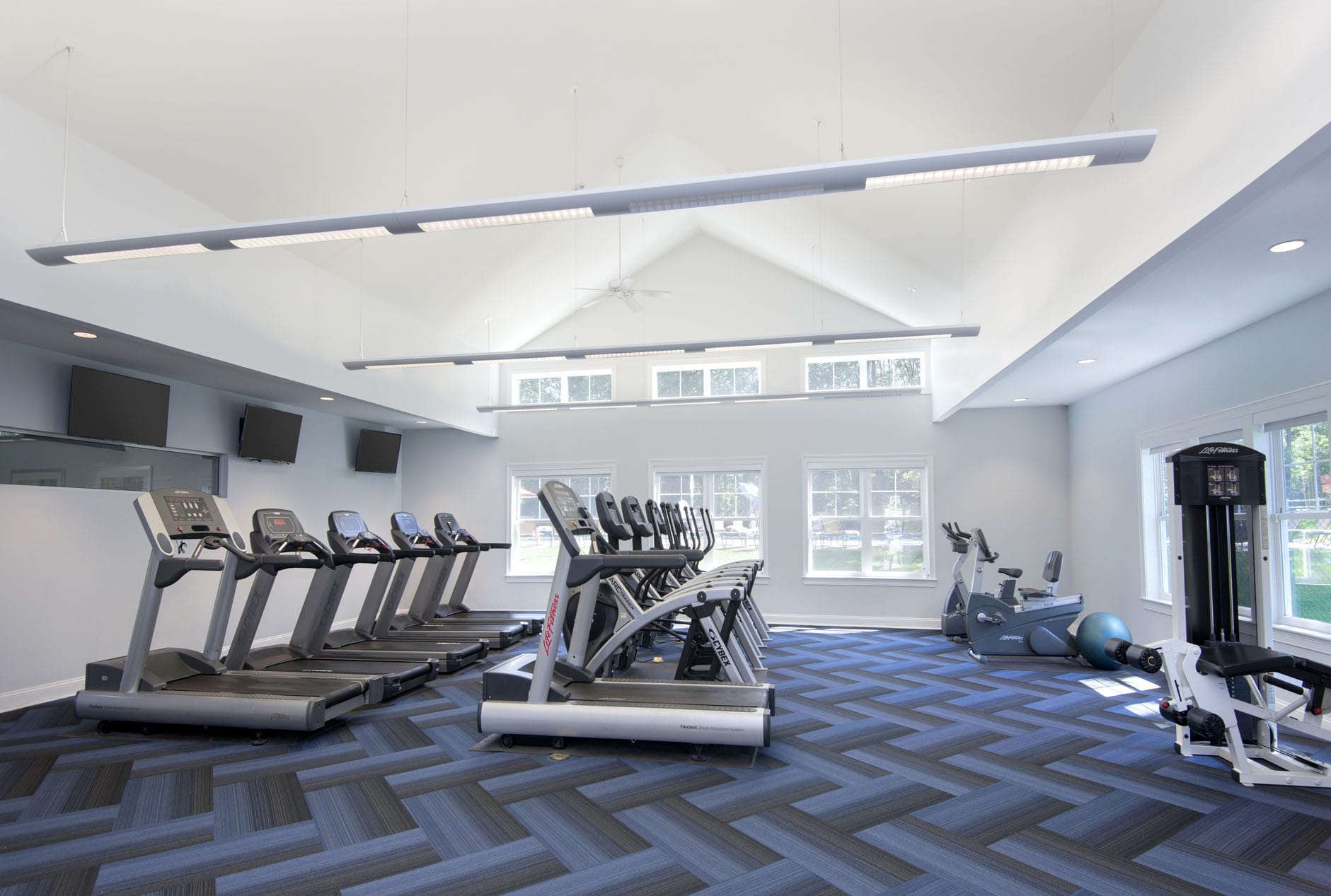 Photos and Tours of The Commons at Windsor Gardens Norwood, MA